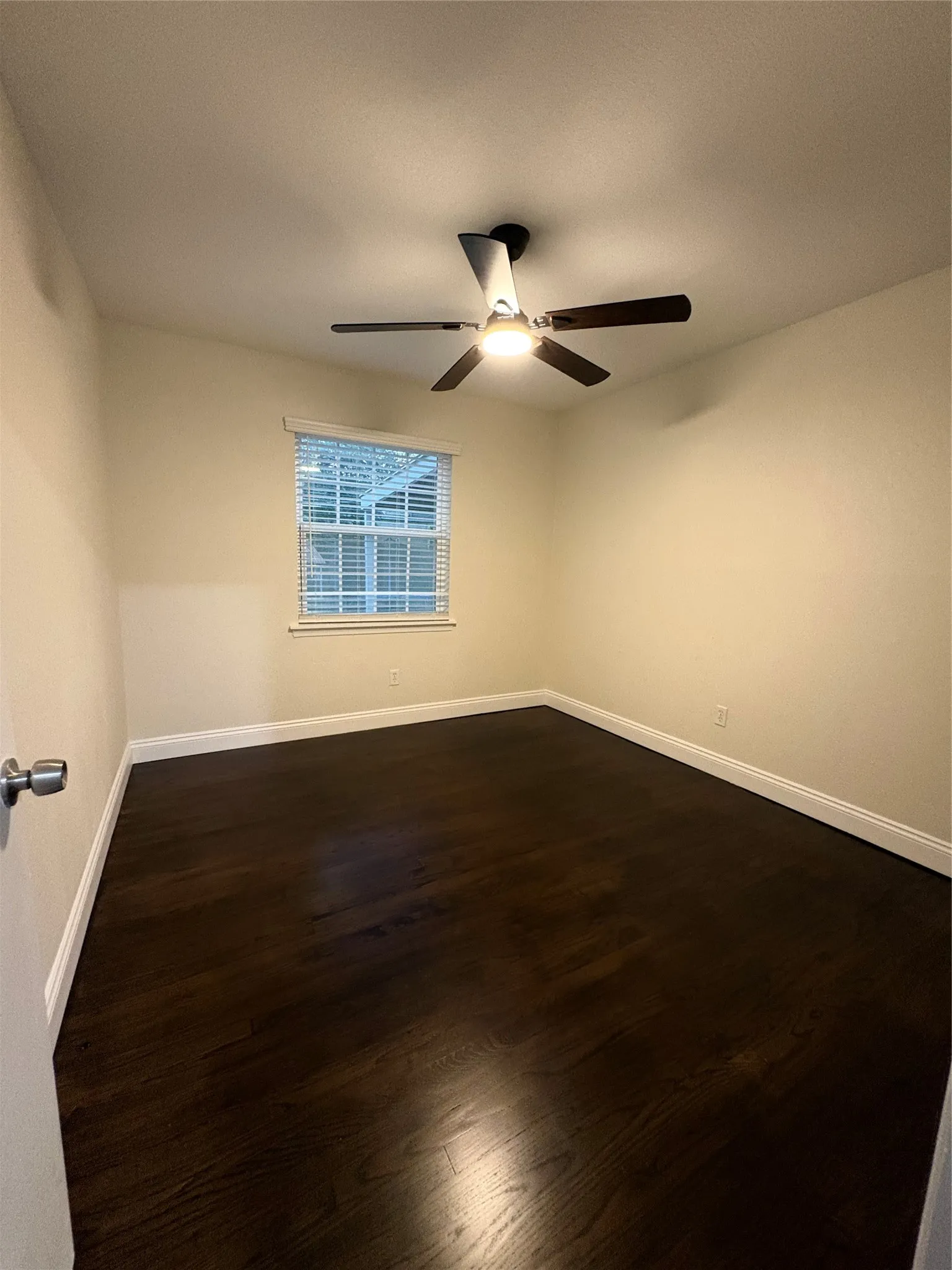 Single Family Residence For Rent in Dallas County , 9550 Castlefield Drive, Dallas, Texas 75227, 4 Bedroom, 2 Bathroom, Garage spaces, 1,172 Sqft, built in 1960, mls#21402064, Real Estate Agent in Dallas, Homes For Rent in Dallas county, Homes For Rent in Dallas, Realtor in Dallas Texas, Real Estate Brokerage Independent Realty Texas, Luminita Cordes Realtor