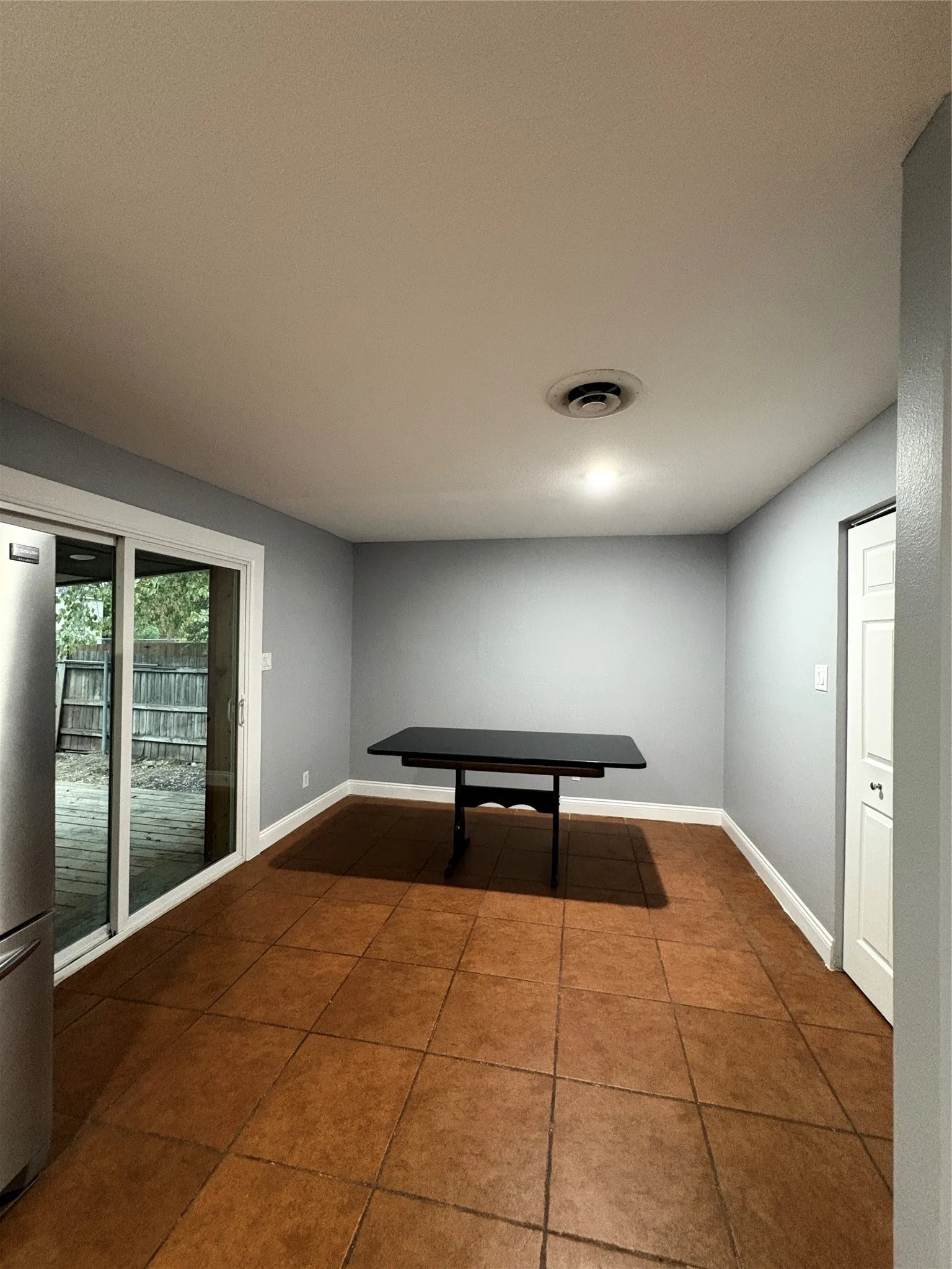 Single Family Residence For Rent in Dallas County , 9550 Castlefield Drive, Dallas, Texas 75227, 4 Bedroom, 2 Bathroom, Garage spaces, 1,172 Sqft, built in 1960, mls#21402064, Real Estate Agent in Dallas, Homes For Rent in Dallas county, Homes For Rent in Dallas, Realtor in Dallas Texas, Real Estate Brokerage Independent Realty Texas, Luminita Cordes Realtor