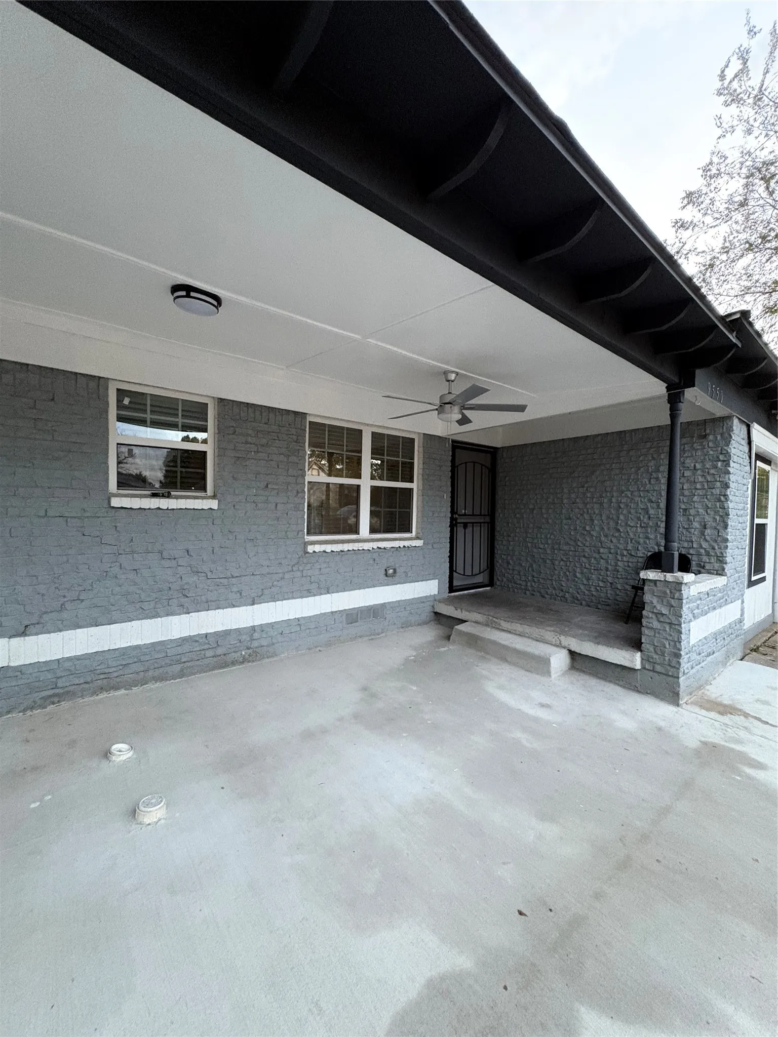 Single Family Residence For Rent in Dallas County , 9550 Castlefield Drive, Dallas, Texas 75227, 4 Bedroom, 2 Bathroom, Garage spaces, 1,172 Sqft, built in 1960, mls#21402064, Real Estate Agent in Dallas, Homes For Rent in Dallas county, Homes For Rent in Dallas, Realtor in Dallas Texas, Real Estate Brokerage Independent Realty Texas, Luminita Cordes Realtor