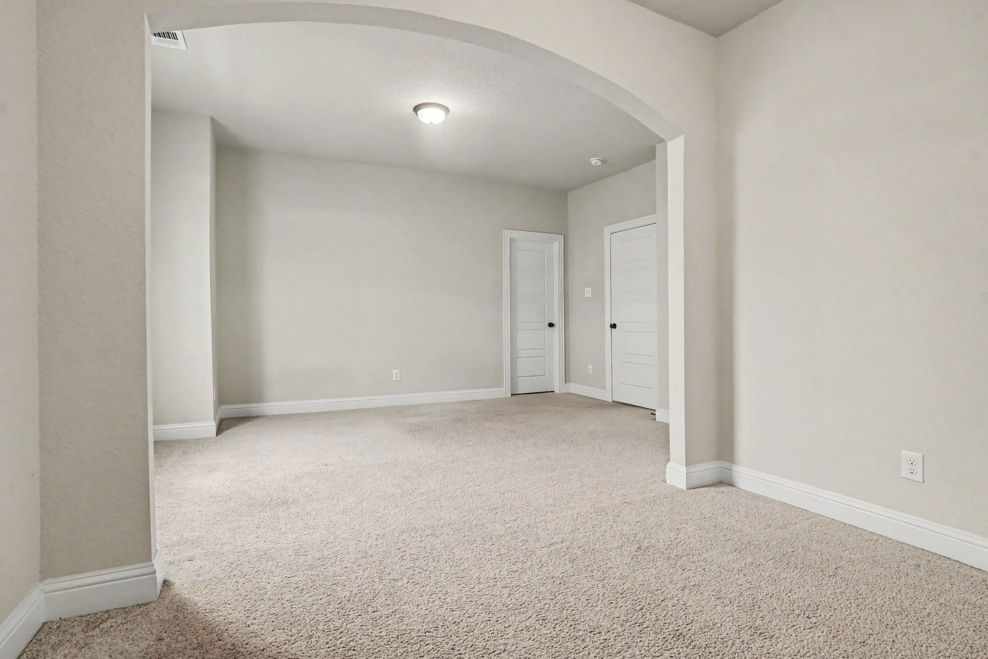 Single Family Residence For Sale in Ellis County , 504 Stillwater Drive, Waxahachie, Texas 75165, 4 Bedroom, 4 Bathroom, 3 Garage spaces, 3,404 Sqft, built in 2018, mls#21399878, Real Estate Agent in Waxahachie, Homes For Sale in Ellis county, Homes For Sale in Waxahachie, Realtor in Waxahachie Texas, Real Estate Brokerage Independent Realty Texas, Luminita Cordes Realtor