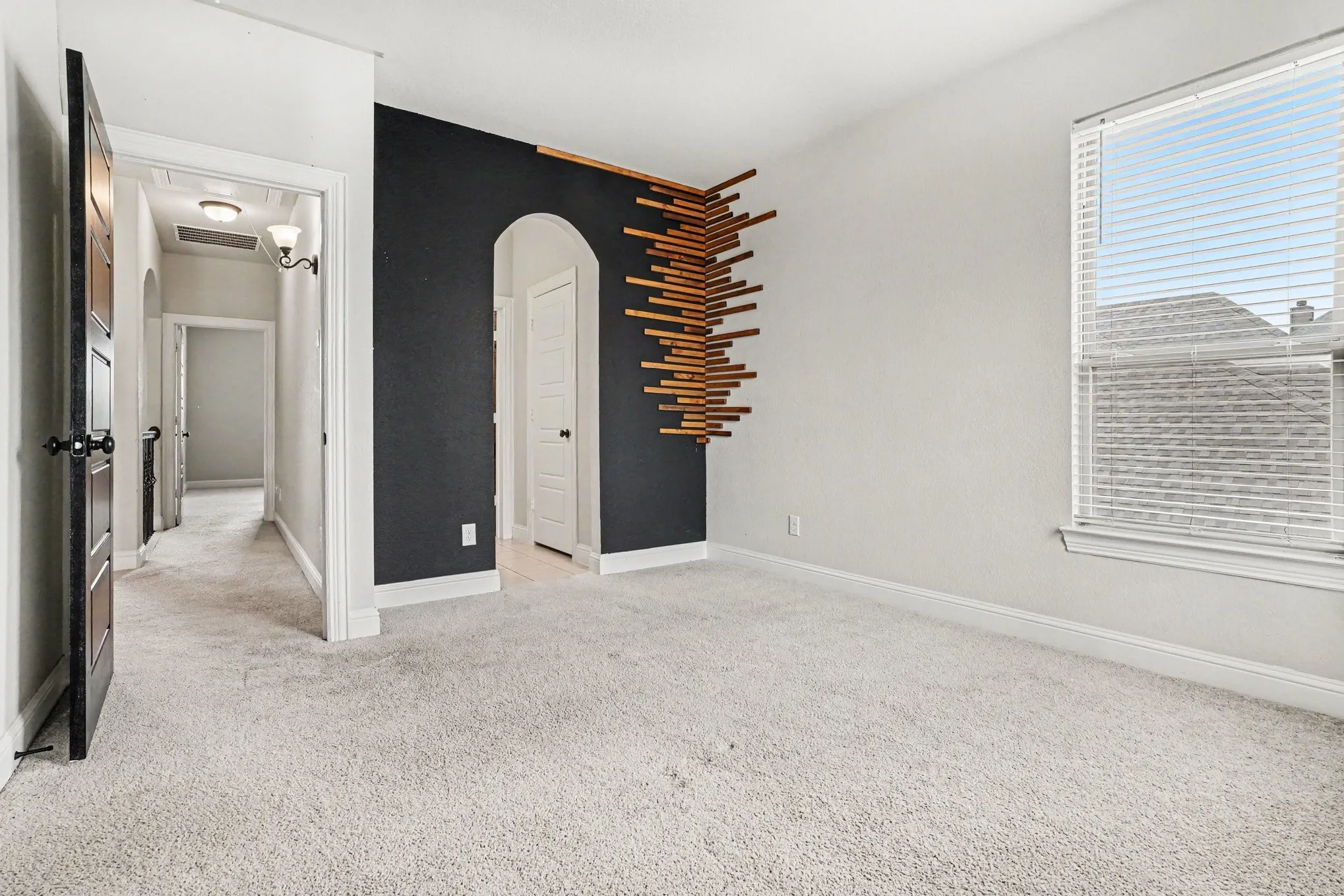 Single Family Residence For Sale in Ellis County , 504 Stillwater Drive, Waxahachie, Texas 75165, 4 Bedroom, 4 Bathroom, 3 Garage spaces, 3,404 Sqft, built in 2018, mls#21399878, Real Estate Agent in Waxahachie, Homes For Sale in Ellis county, Homes For Sale in Waxahachie, Realtor in Waxahachie Texas, Real Estate Brokerage Independent Realty Texas, Luminita Cordes Realtor