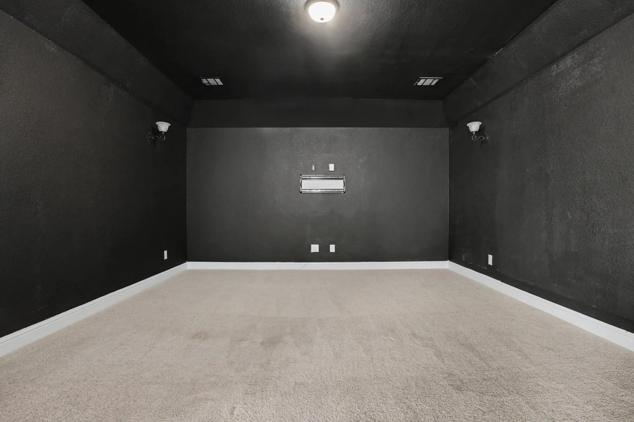 Single Family Residence For Sale in Ellis County , 504 Stillwater Drive, Waxahachie, Texas 75165, 4 Bedroom, 4 Bathroom, 3 Garage spaces, 3,404 Sqft, built in 2018, mls#21399878, Real Estate Agent in Waxahachie, Homes For Sale in Ellis county, Homes For Sale in Waxahachie, Realtor in Waxahachie Texas, Real Estate Brokerage Independent Realty Texas, Luminita Cordes Realtor
