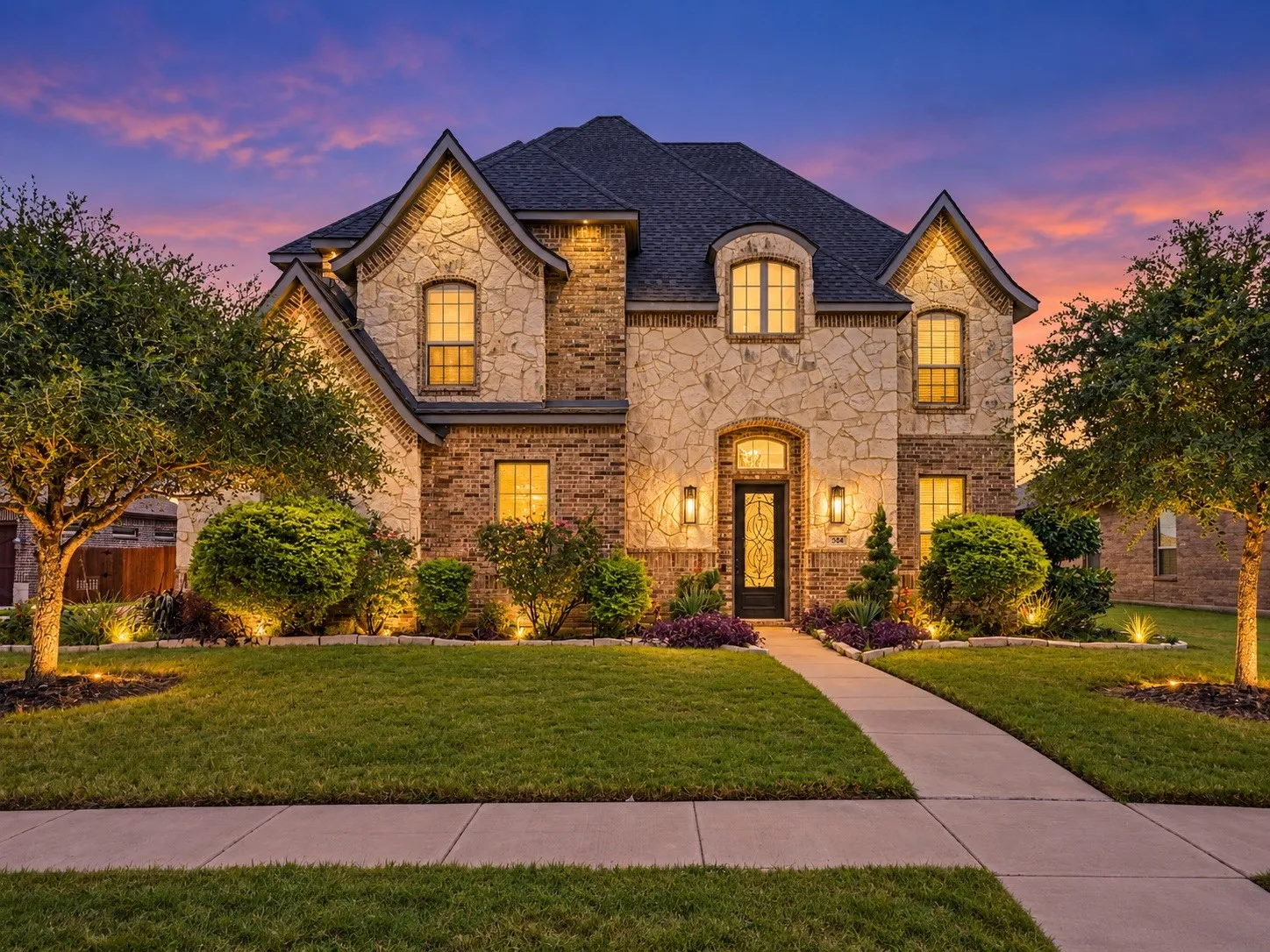 Single Family Residence For Sale in Ellis County , 504 Stillwater Drive, Waxahachie, Texas 75165, 4 Bedroom, 4 Bathroom, 3 Garage spaces, 3,404 Sqft, built in 2018, mls#21399878, Real Estate Agent in Waxahachie, Homes For Sale in Ellis county, Homes For Sale in Waxahachie, Realtor in Waxahachie Texas, Real Estate Brokerage Independent Realty Texas, Luminita Cordes Realtor