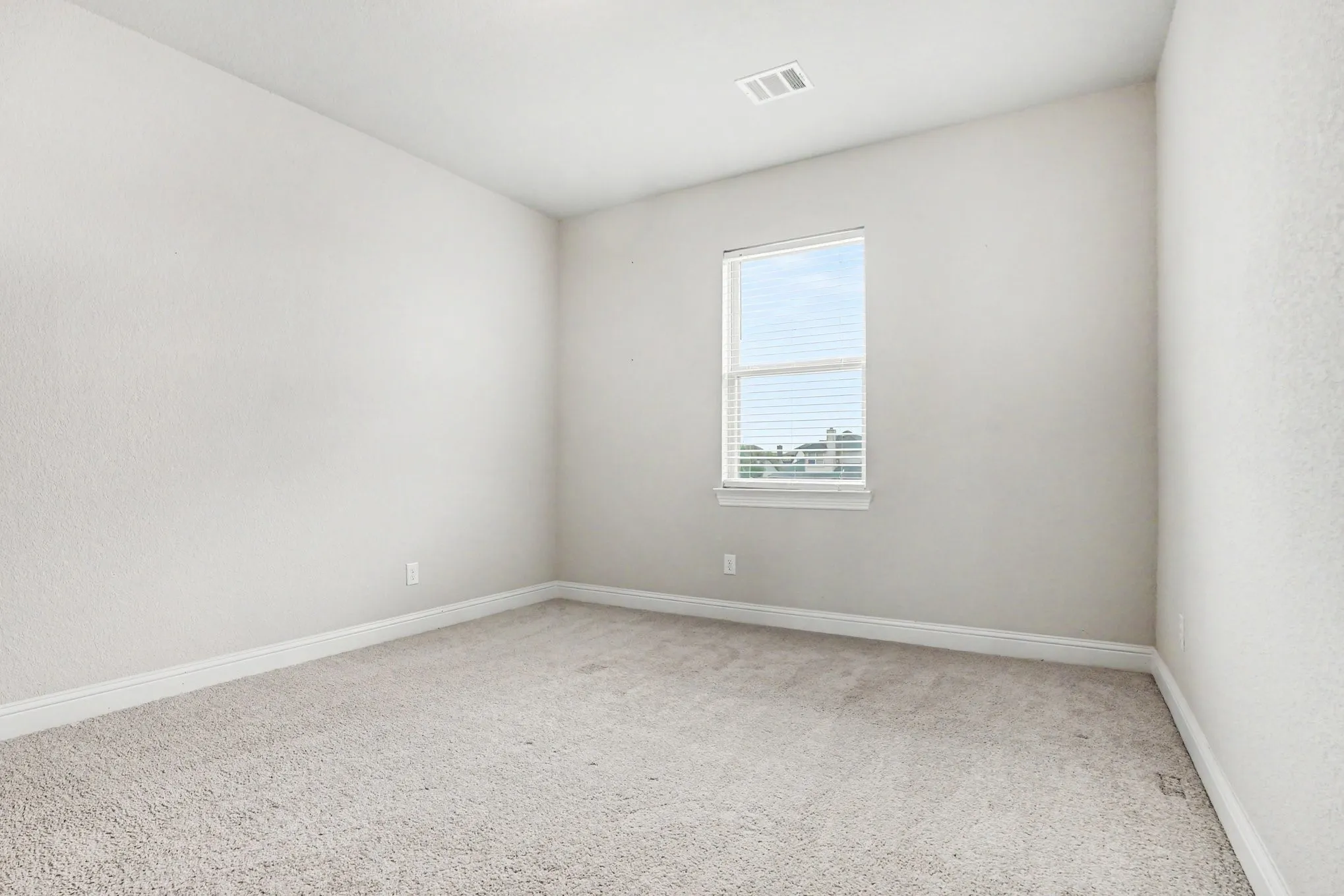Single Family Residence For Sale in Ellis County , 504 Stillwater Drive, Waxahachie, Texas 75165, 4 Bedroom, 4 Bathroom, 3 Garage spaces, 3,404 Sqft, built in 2018, mls#21399878, Real Estate Agent in Waxahachie, Homes For Sale in Ellis county, Homes For Sale in Waxahachie, Realtor in Waxahachie Texas, Real Estate Brokerage Independent Realty Texas, Luminita Cordes Realtor