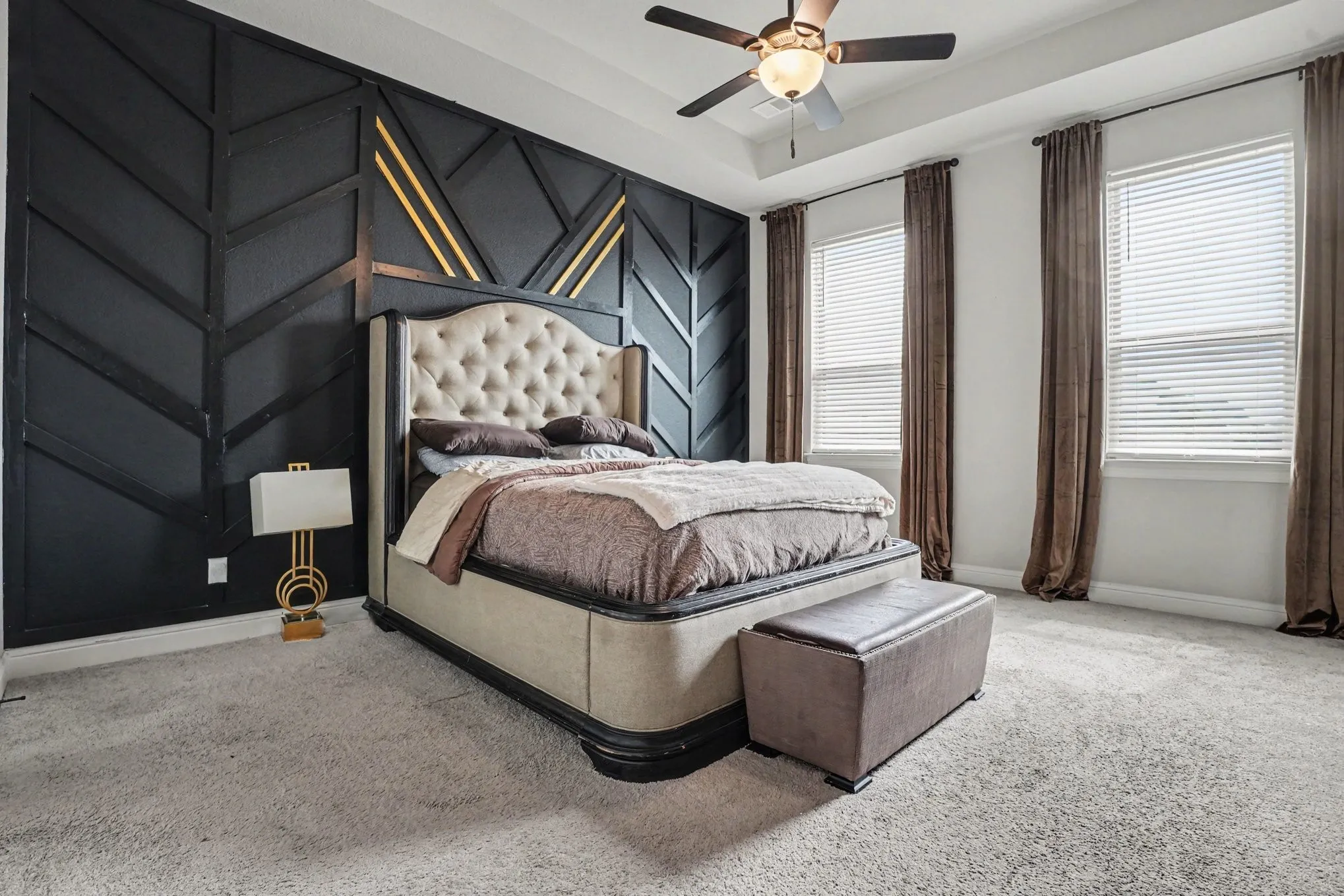 Single Family Residence For Sale in Ellis County , 504 Stillwater Drive, Waxahachie, Texas 75165, 4 Bedroom, 4 Bathroom, 3 Garage spaces, 3,404 Sqft, built in 2018, mls#21399878, Real Estate Agent in Waxahachie, Homes For Sale in Ellis county, Homes For Sale in Waxahachie, Realtor in Waxahachie Texas, Real Estate Brokerage Independent Realty Texas, Luminita Cordes Realtor