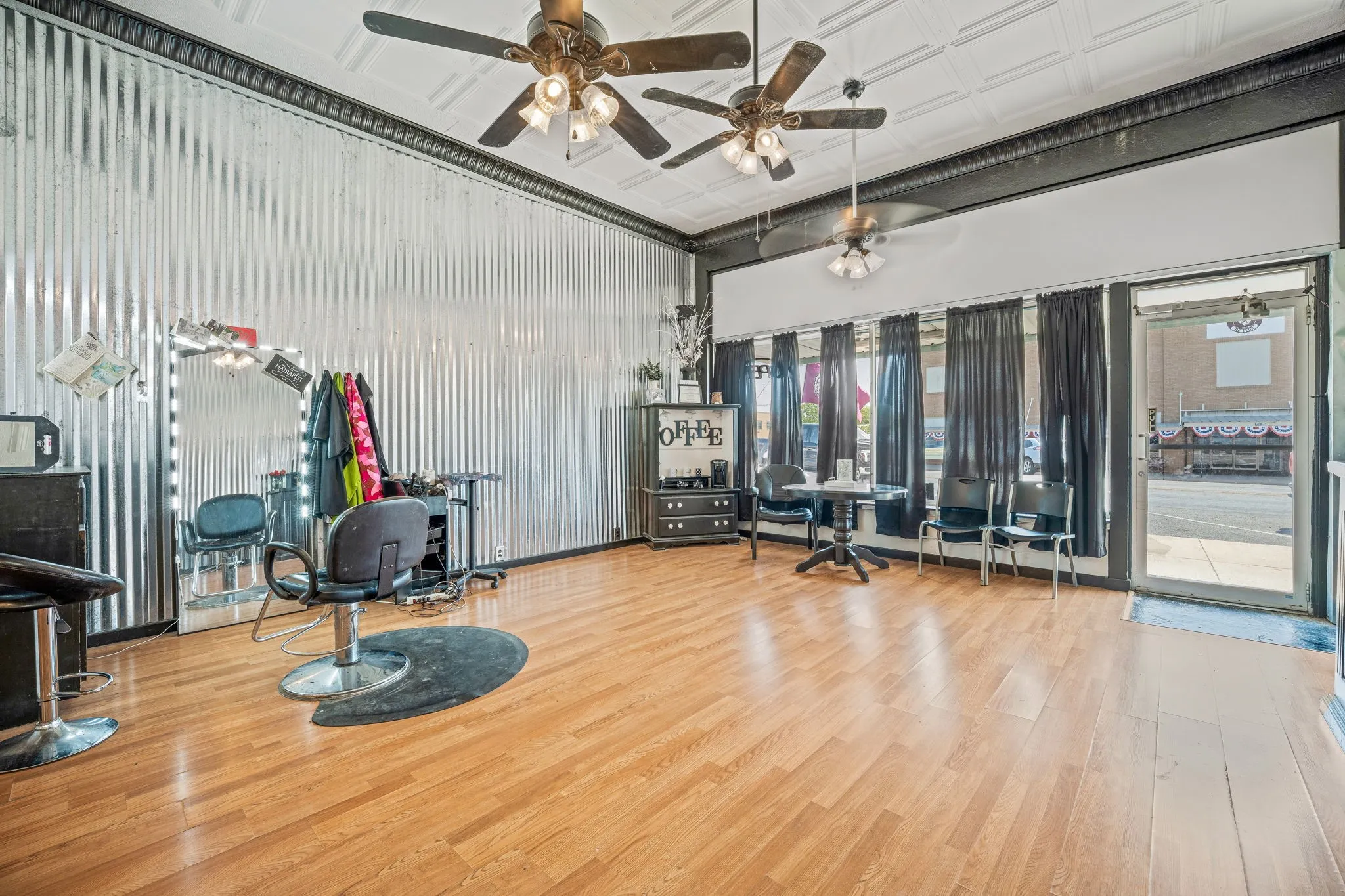 Retail For Sale in Comanche County , 140 S Texas Street, De Leon, Texas 76444, 0, 0, Garage spaces, 0 Sqft, built in 1920, mls#21401035, Real Estate Agent in De Leon, Homes For Sale in Comanche county, Homes For Sale in De Leon, Realtor in De Leon Texas, Real Estate Brokerage Independent Realty Texas, Luminita Cordes Realtor