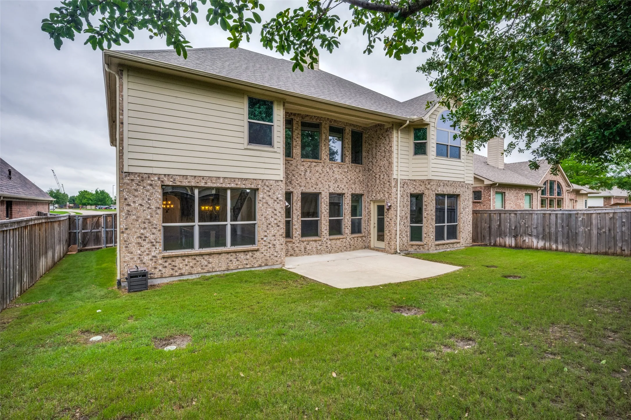 Single Family Residence For Rent in Denton County , 342 Manchester Drive, Roanoke, Texas 76262, 4 Bedroom, 4 Bathroom, 2 Garage spaces, 3,653 Sqft, built in 2011, mls#21402187, Real Estate Agent in Roanoke, Homes For Rent in Denton county, Homes For Rent in Roanoke, Realtor in Roanoke Texas, Real Estate Brokerage Independent Realty Texas, Luminita Cordes Realtor