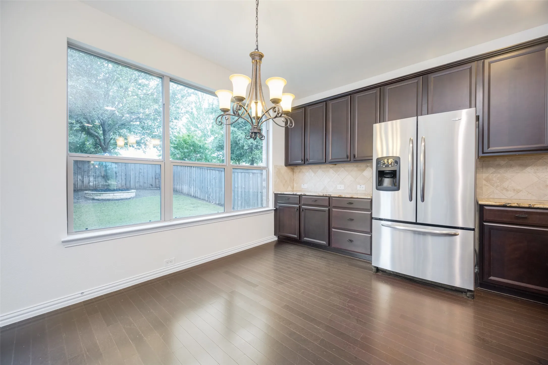 Single Family Residence For Rent in Denton County , 342 Manchester Drive, Roanoke, Texas 76262, 4 Bedroom, 4 Bathroom, 2 Garage spaces, 3,653 Sqft, built in 2011, mls#21402187, Real Estate Agent in Roanoke, Homes For Rent in Denton county, Homes For Rent in Roanoke, Realtor in Roanoke Texas, Real Estate Brokerage Independent Realty Texas, Luminita Cordes Realtor