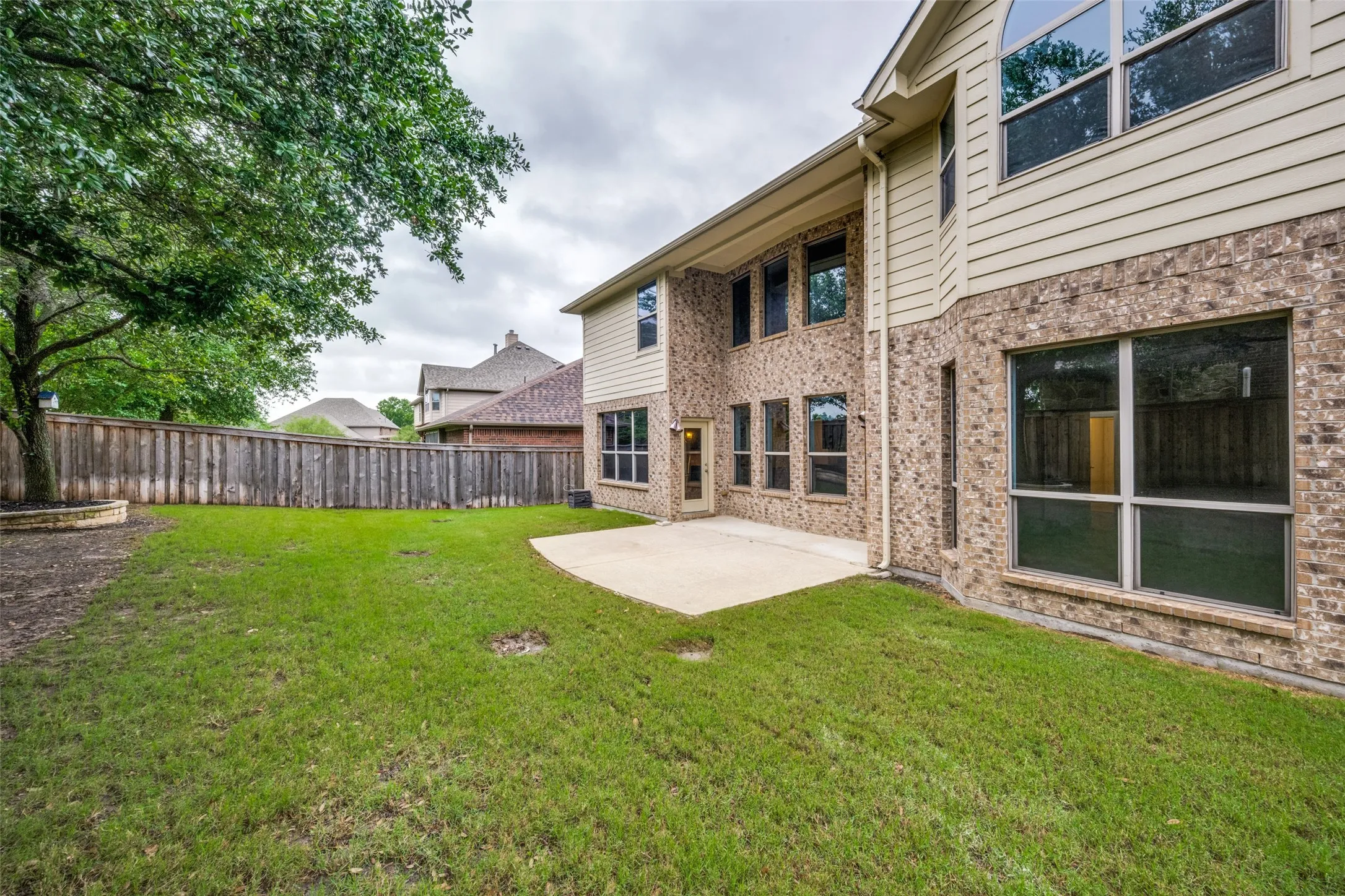 Single Family Residence For Rent in Denton County , 342 Manchester Drive, Roanoke, Texas 76262, 4 Bedroom, 4 Bathroom, 2 Garage spaces, 3,653 Sqft, built in 2011, mls#21402187, Real Estate Agent in Roanoke, Homes For Rent in Denton county, Homes For Rent in Roanoke, Realtor in Roanoke Texas, Real Estate Brokerage Independent Realty Texas, Luminita Cordes Realtor