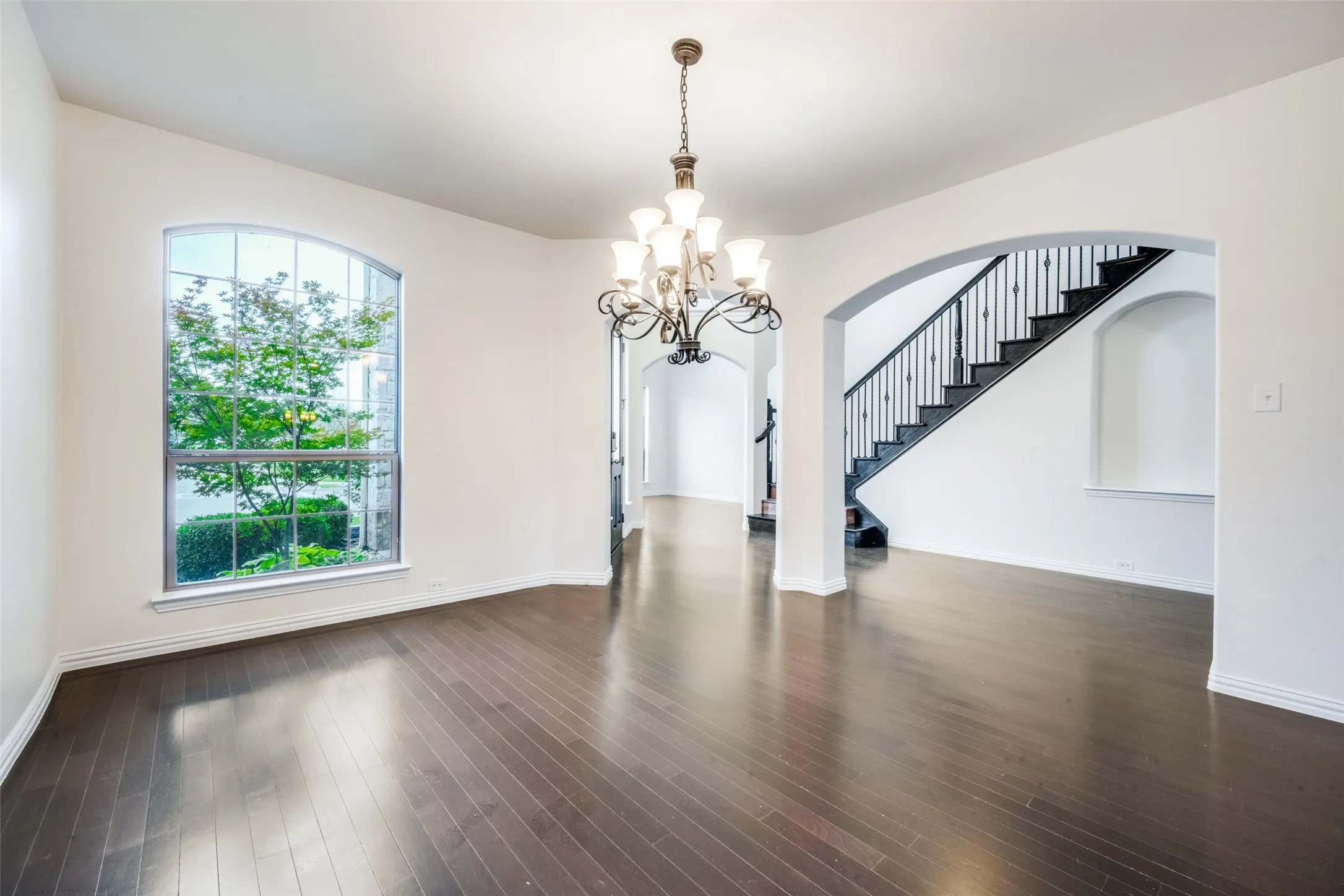 Single Family Residence For Rent in Denton County , 342 Manchester Drive, Roanoke, Texas 76262, 4 Bedroom, 4 Bathroom, 2 Garage spaces, 3,653 Sqft, built in 2011, mls#21402187, Real Estate Agent in Roanoke, Homes For Rent in Denton county, Homes For Rent in Roanoke, Realtor in Roanoke Texas, Real Estate Brokerage Independent Realty Texas, Luminita Cordes Realtor
