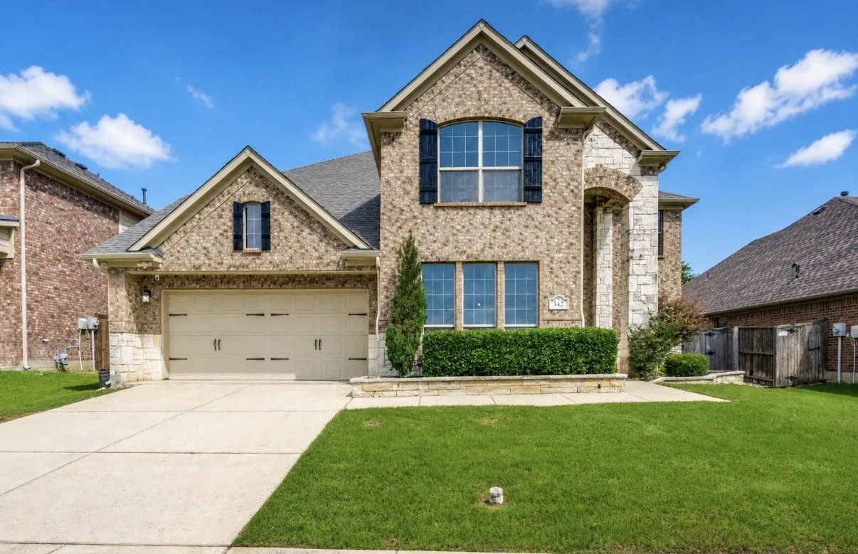Single Family Residence For Rent in Denton County , 342 Manchester Drive, Roanoke, Texas 76262, 4 Bedroom, 4 Bathroom, 2 Garage spaces, 3,653 Sqft, built in 2011, mls#21402187, Real Estate Agent in Roanoke, Homes For Rent in Denton county, Homes For Rent in Roanoke, Realtor in Roanoke Texas, Real Estate Brokerage Independent Realty Texas, Luminita Cordes Realtor