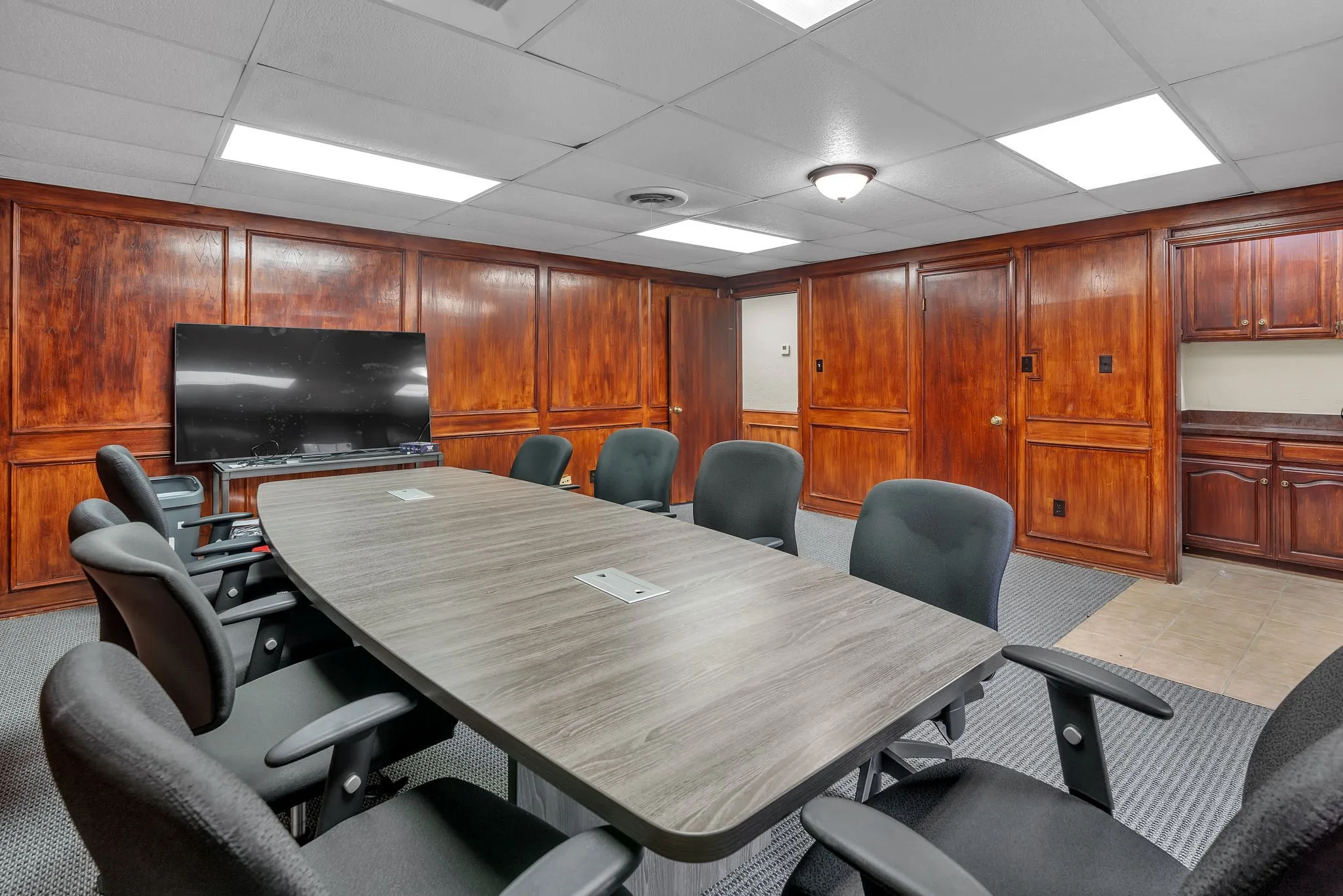 Office For Rent in Tarrant County , 2020 W Northwest Highway 116, Grapevine, Texas 76051, 0, 0, Garage spaces, 0 Sqft, built in 1979, mls#21402157, Real Estate Agent in Grapevine, Homes For Rent in Tarrant county, Homes For Rent in Grapevine, Realtor in Grapevine Texas, Real Estate Brokerage Independent Realty Texas, Luminita Cordes Realtor