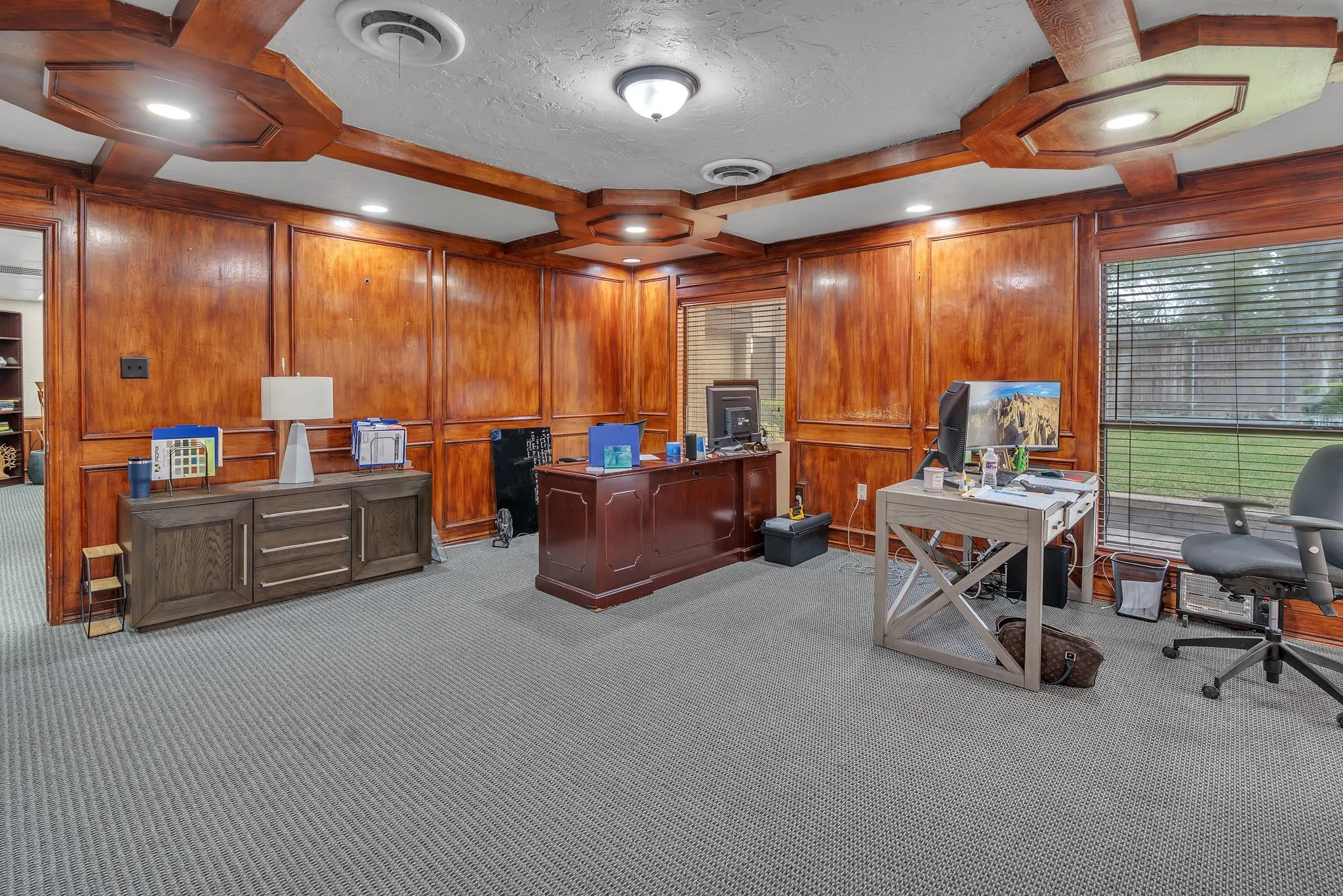 Office For Rent in Tarrant County , 2020 W Northwest Highway 116, Grapevine, Texas 76051, 0, 0, Garage spaces, 0 Sqft, built in 1979, mls#21402157, Real Estate Agent in Grapevine, Homes For Rent in Tarrant county, Homes For Rent in Grapevine, Realtor in Grapevine Texas, Real Estate Brokerage Independent Realty Texas, Luminita Cordes Realtor