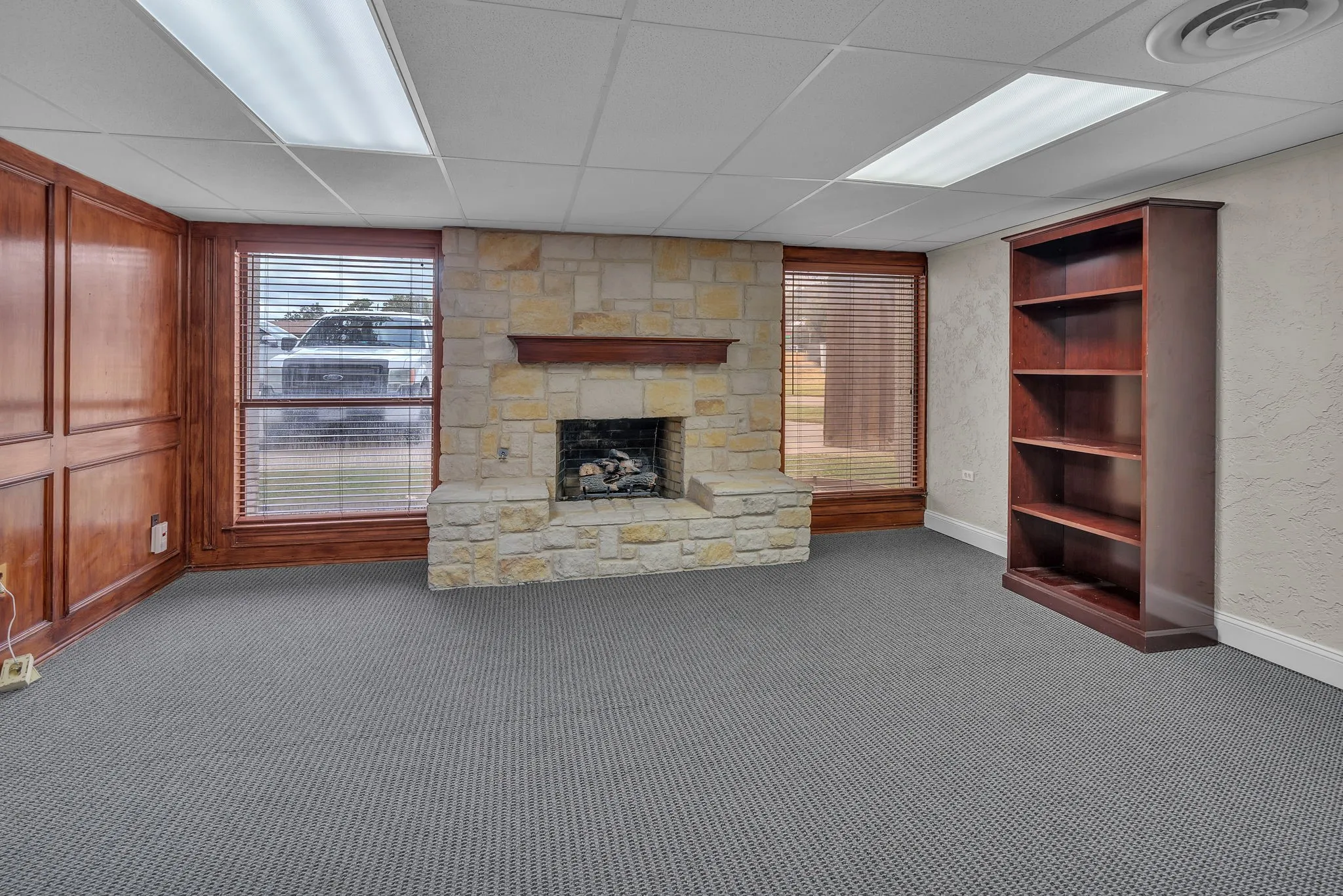 Office For Rent in Tarrant County , 2020 W Northwest Highway 116, Grapevine, Texas 76051, 0, 0, Garage spaces, 0 Sqft, built in 1979, mls#21402157, Real Estate Agent in Grapevine, Homes For Rent in Tarrant county, Homes For Rent in Grapevine, Realtor in Grapevine Texas, Real Estate Brokerage Independent Realty Texas, Luminita Cordes Realtor