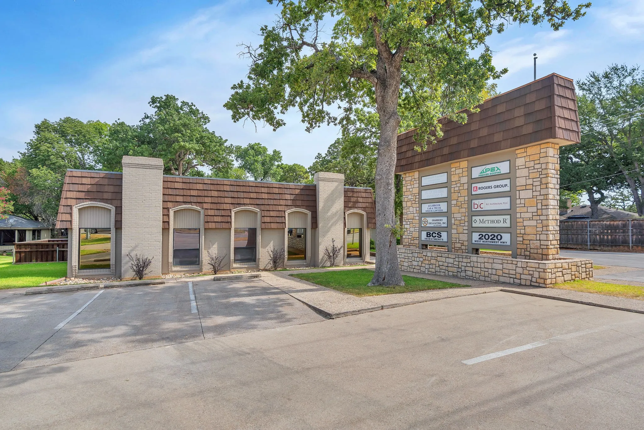 Office For Rent in Tarrant County , 2020 W Northwest Highway 116, Grapevine, Texas 76051, 0, 0, Garage spaces, 0 Sqft, built in 1979, mls#21402157, Real Estate Agent in Grapevine, Homes For Rent in Tarrant county, Homes For Rent in Grapevine, Realtor in Grapevine Texas, Real Estate Brokerage Independent Realty Texas, Luminita Cordes Realtor