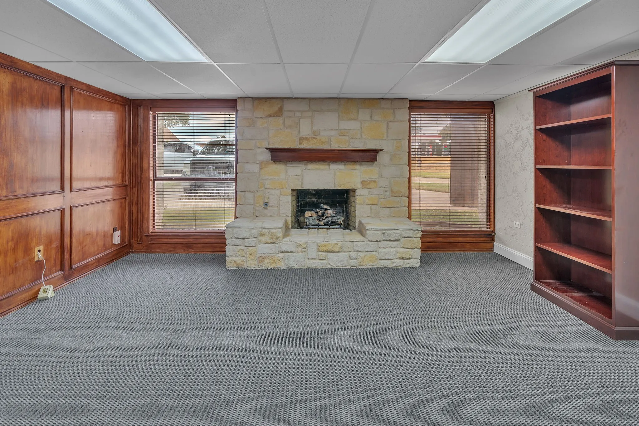 Office For Rent in Tarrant County , 2020 W Northwest Highway 116, Grapevine, Texas 76051, 0, 0, Garage spaces, 0 Sqft, built in 1979, mls#21402157, Real Estate Agent in Grapevine, Homes For Rent in Tarrant county, Homes For Rent in Grapevine, Realtor in Grapevine Texas, Real Estate Brokerage Independent Realty Texas, Luminita Cordes Realtor