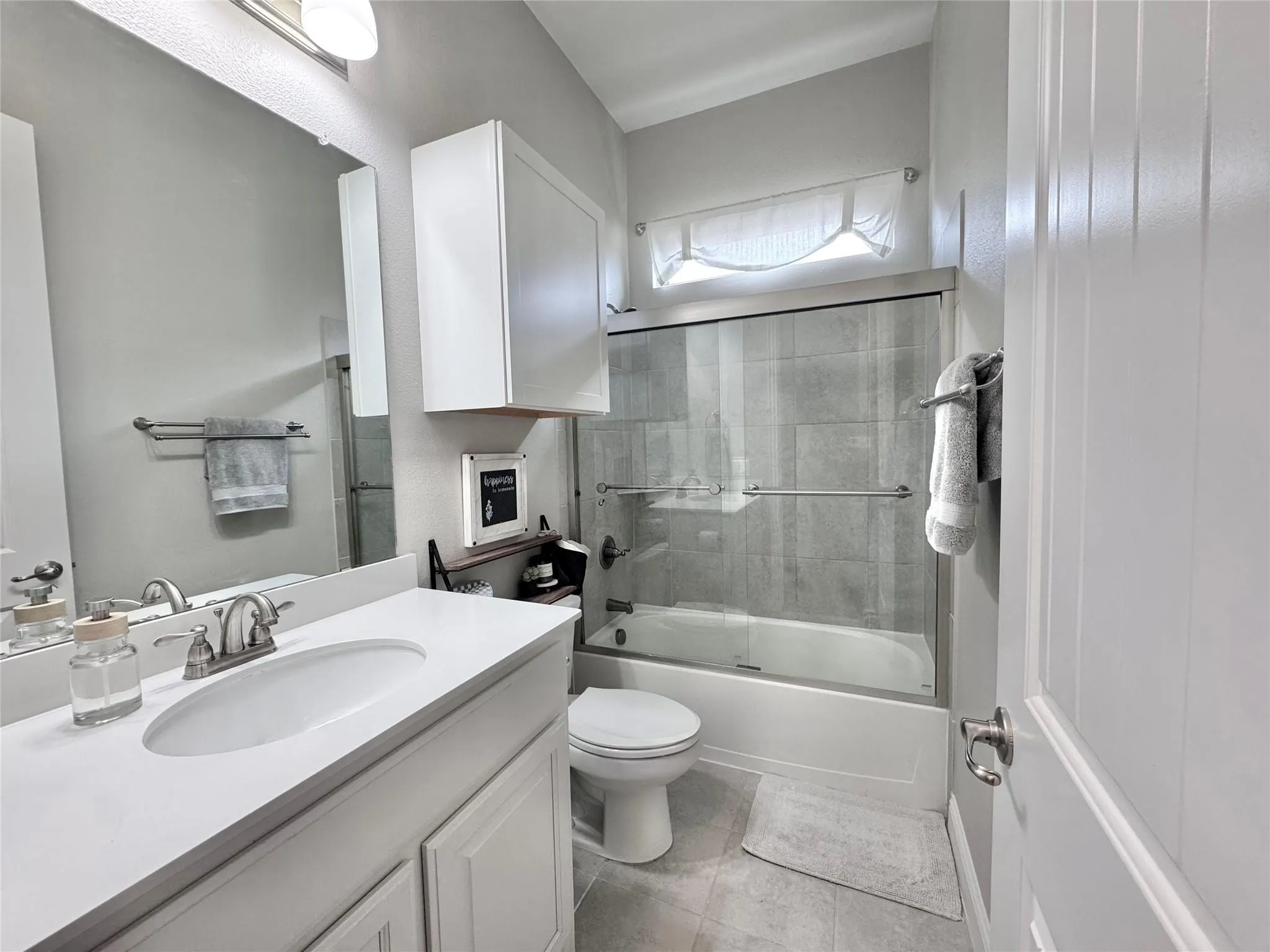 Single Family Residence For Sale in Rockwall County , 2429 San Marcos Drive, Royse City, Texas 75189, 4 Bedroom, 2 Bathroom, 3 Garage spaces, 2,268 Sqft, built in 2018, mls#21399750, Real Estate Agent in Royse City, Homes For Sale in Rockwall county, Homes For Sale in Royse City, Realtor in Royse City Texas, Real Estate Brokerage Independent Realty Texas, Luminita Cordes Realtor