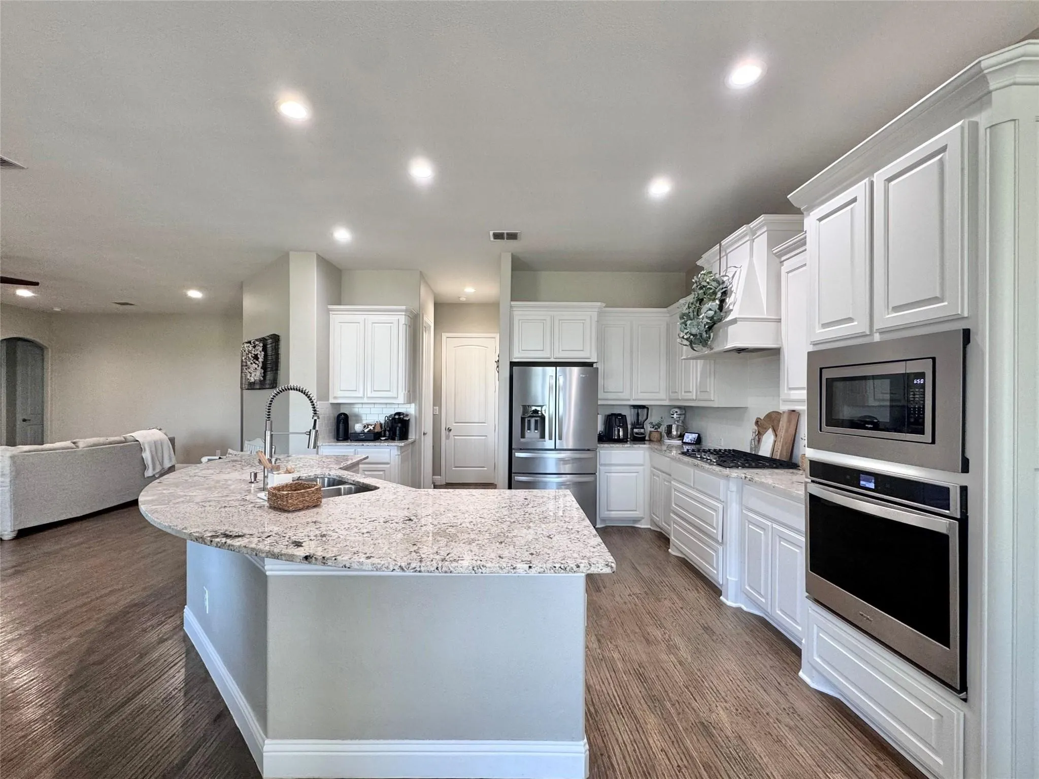 Single Family Residence For Sale in Rockwall County , 2429 San Marcos Drive, Royse City, Texas 75189, 4 Bedroom, 2 Bathroom, 3 Garage spaces, 2,268 Sqft, built in 2018, mls#21399750, Real Estate Agent in Royse City, Homes For Sale in Rockwall county, Homes For Sale in Royse City, Realtor in Royse City Texas, Real Estate Brokerage Independent Realty Texas, Luminita Cordes Realtor