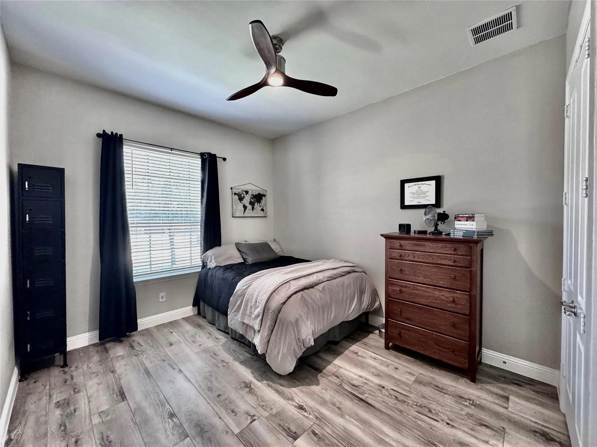Single Family Residence For Sale in Rockwall County , 2429 San Marcos Drive, Royse City, Texas 75189, 4 Bedroom, 2 Bathroom, 3 Garage spaces, 2,268 Sqft, built in 2018, mls#21399750, Real Estate Agent in Royse City, Homes For Sale in Rockwall county, Homes For Sale in Royse City, Realtor in Royse City Texas, Real Estate Brokerage Independent Realty Texas, Luminita Cordes Realtor