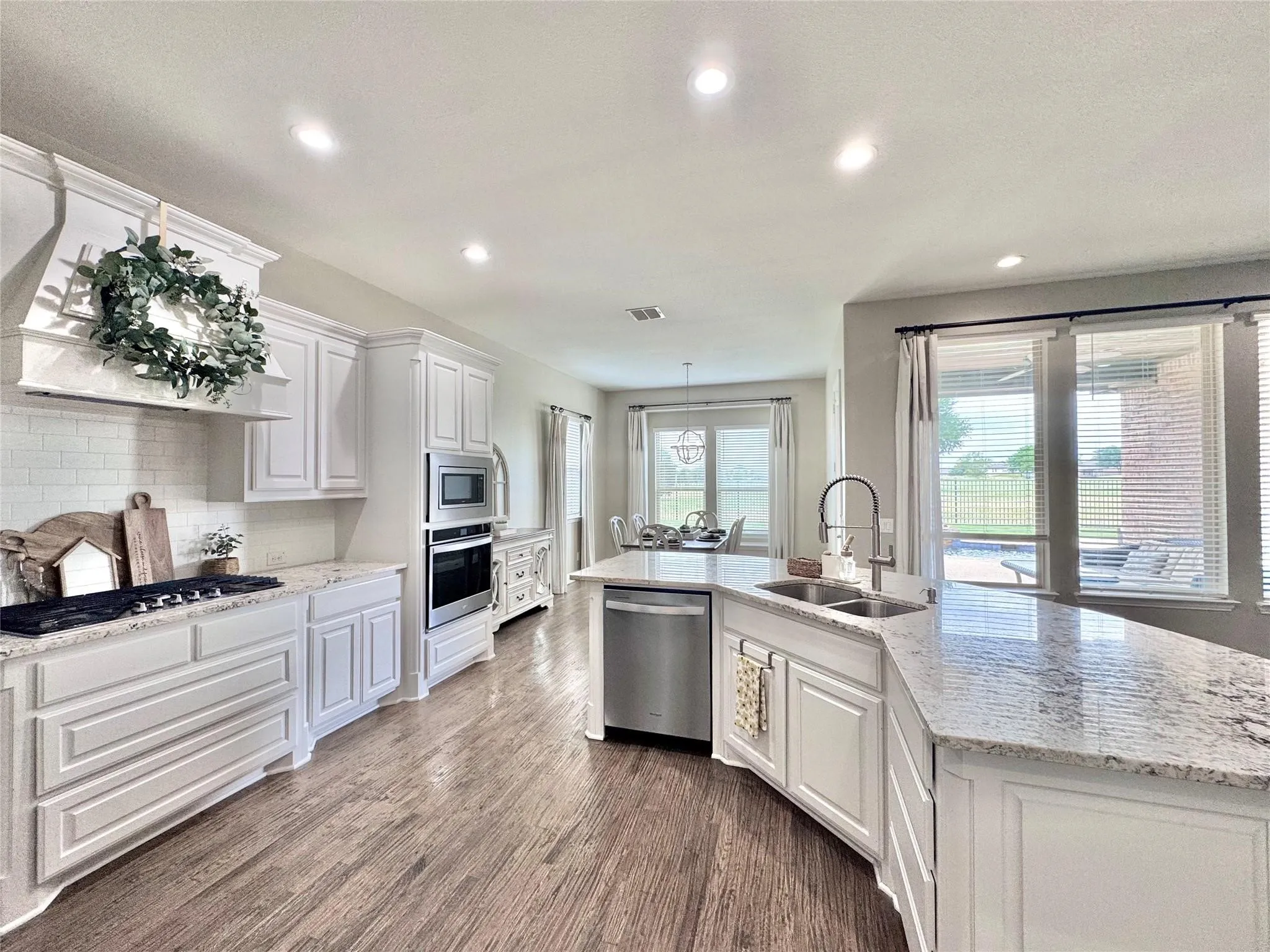 Single Family Residence For Sale in Rockwall County , 2429 San Marcos Drive, Royse City, Texas 75189, 4 Bedroom, 2 Bathroom, 3 Garage spaces, 2,268 Sqft, built in 2018, mls#21399750, Real Estate Agent in Royse City, Homes For Sale in Rockwall county, Homes For Sale in Royse City, Realtor in Royse City Texas, Real Estate Brokerage Independent Realty Texas, Luminita Cordes Realtor