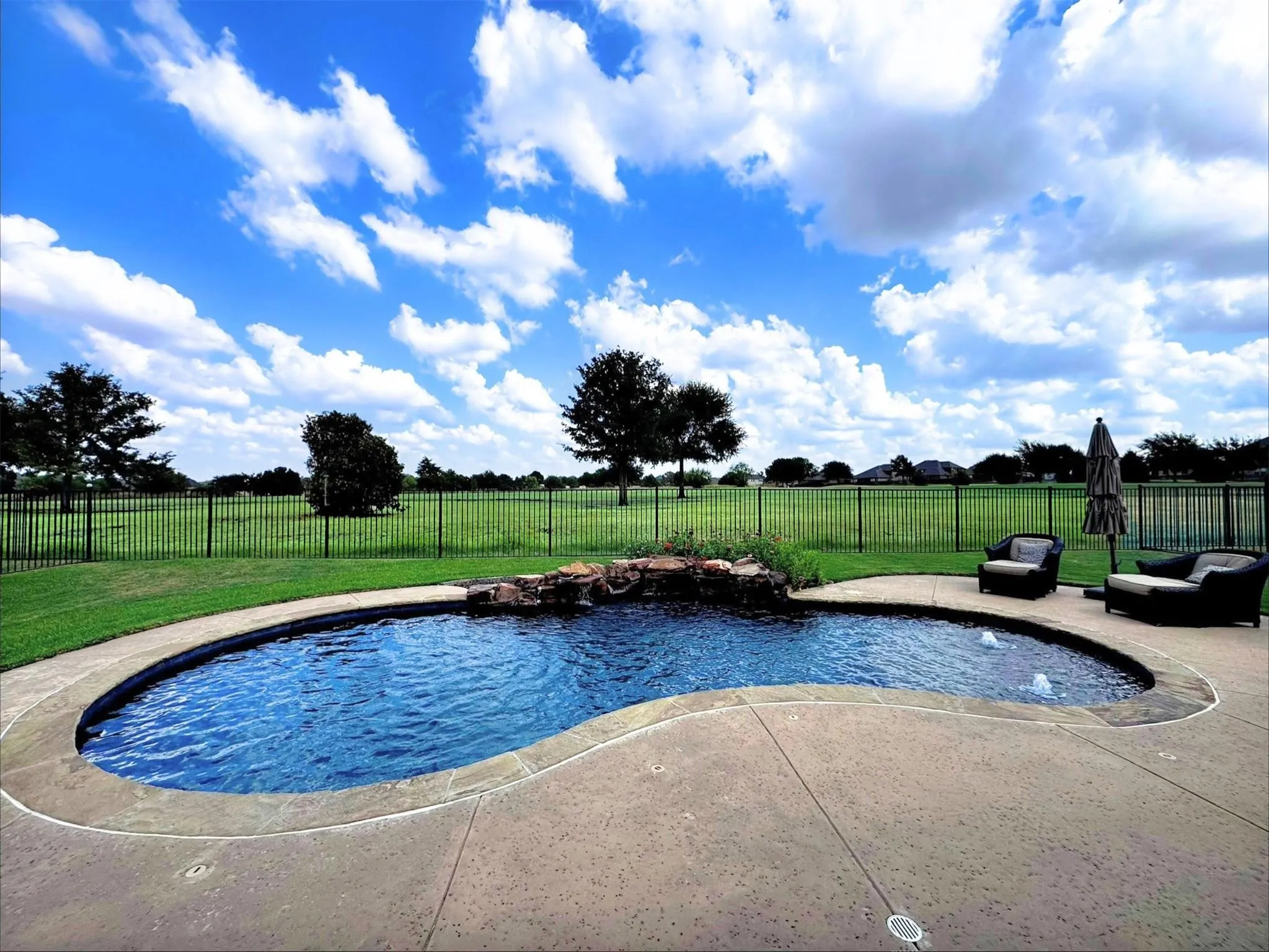 Single Family Residence For Sale in Rockwall County , 2429 San Marcos Drive, Royse City, Texas 75189, 4 Bedroom, 2 Bathroom, 3 Garage spaces, 2,268 Sqft, built in 2018, mls#21399750, Real Estate Agent in Royse City, Homes For Sale in Rockwall county, Homes For Sale in Royse City, Realtor in Royse City Texas, Real Estate Brokerage Independent Realty Texas, Luminita Cordes Realtor