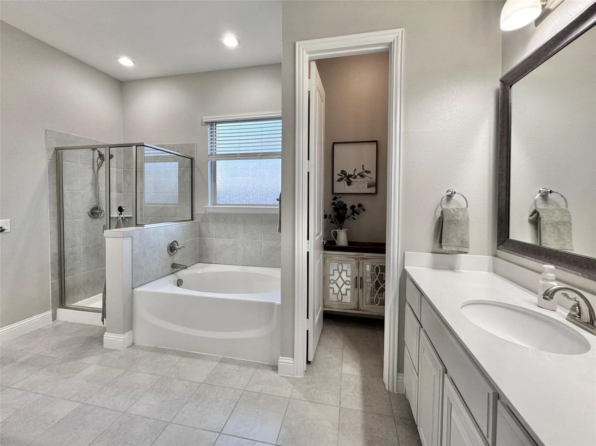 Single Family Residence For Sale in Rockwall County , 2429 San Marcos Drive, Royse City, Texas 75189, 4 Bedroom, 2 Bathroom, 3 Garage spaces, 2,268 Sqft, built in 2018, mls#21399750, Real Estate Agent in Royse City, Homes For Sale in Rockwall county, Homes For Sale in Royse City, Realtor in Royse City Texas, Real Estate Brokerage Independent Realty Texas, Luminita Cordes Realtor