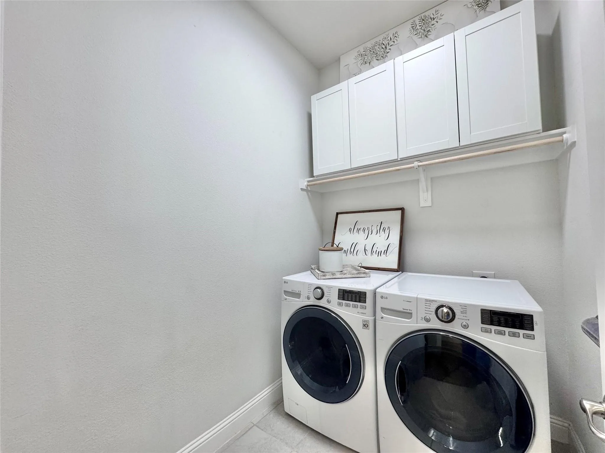 Single Family Residence For Sale in Rockwall County , 2429 San Marcos Drive, Royse City, Texas 75189, 4 Bedroom, 2 Bathroom, 3 Garage spaces, 2,268 Sqft, built in 2018, mls#21399750, Real Estate Agent in Royse City, Homes For Sale in Rockwall county, Homes For Sale in Royse City, Realtor in Royse City Texas, Real Estate Brokerage Independent Realty Texas, Luminita Cordes Realtor
