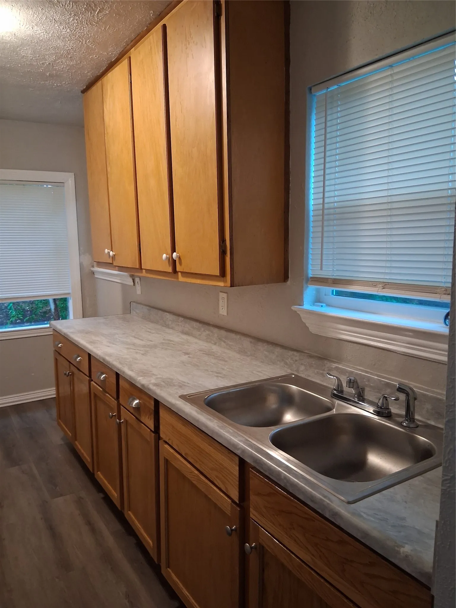 Single Family Residence For Rent in Dallas County , 435 Avenue G, Dallas, Texas 75203, 2 Bedroom, 1 Bathroom, Garage spaces, 956 Sqft, built in 1935, mls#21402201, Real Estate Agent in Dallas, Homes For Rent in Dallas county, Homes For Rent in Dallas, Realtor in Dallas Texas, Real Estate Brokerage Independent Realty Texas, Luminita Cordes Realtor