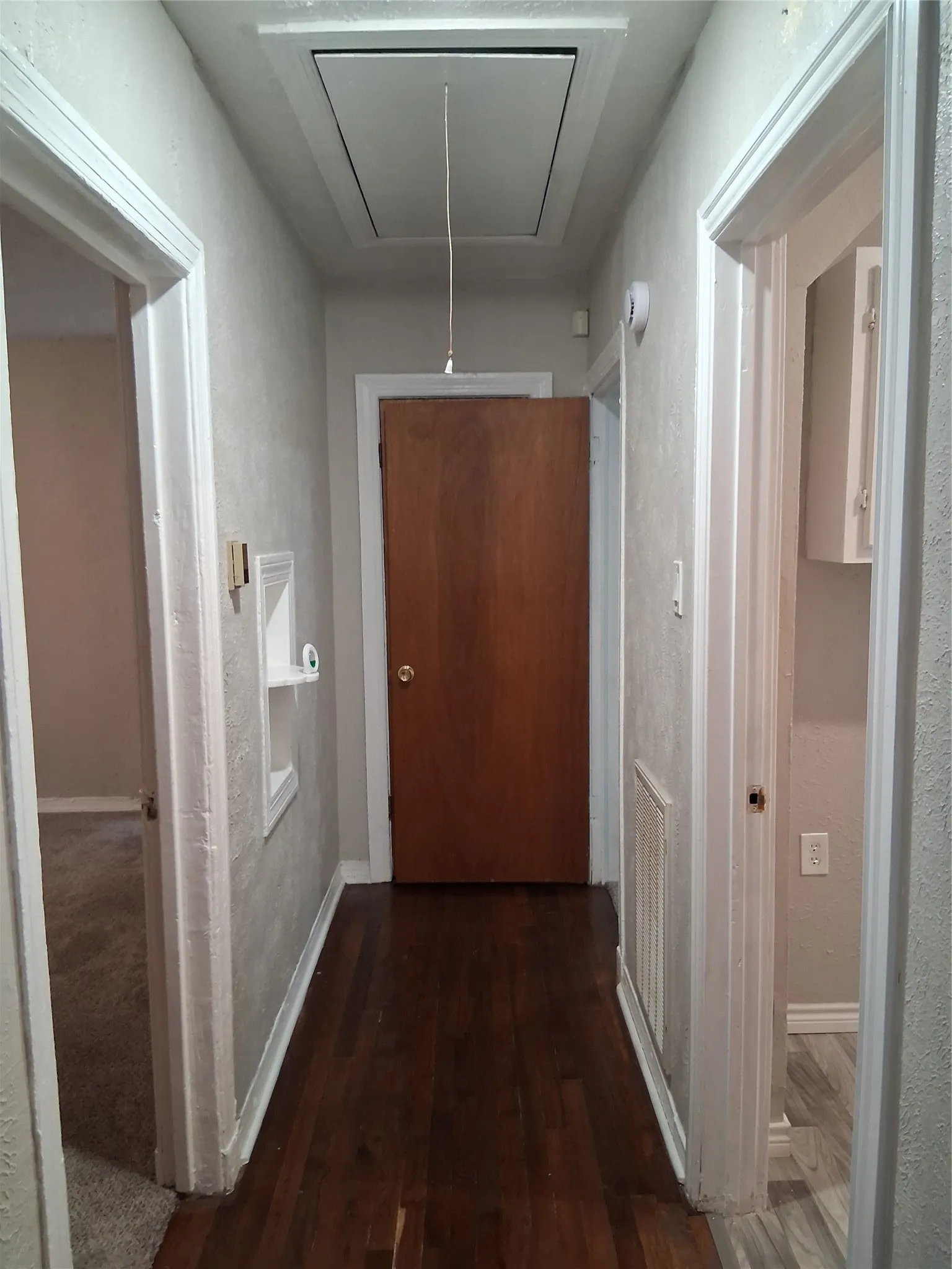 Single Family Residence For Rent in Dallas County , 435 Avenue G, Dallas, Texas 75203, 2 Bedroom, 1 Bathroom, Garage spaces, 956 Sqft, built in 1935, mls#21402201, Real Estate Agent in Dallas, Homes For Rent in Dallas county, Homes For Rent in Dallas, Realtor in Dallas Texas, Real Estate Brokerage Independent Realty Texas, Luminita Cordes Realtor