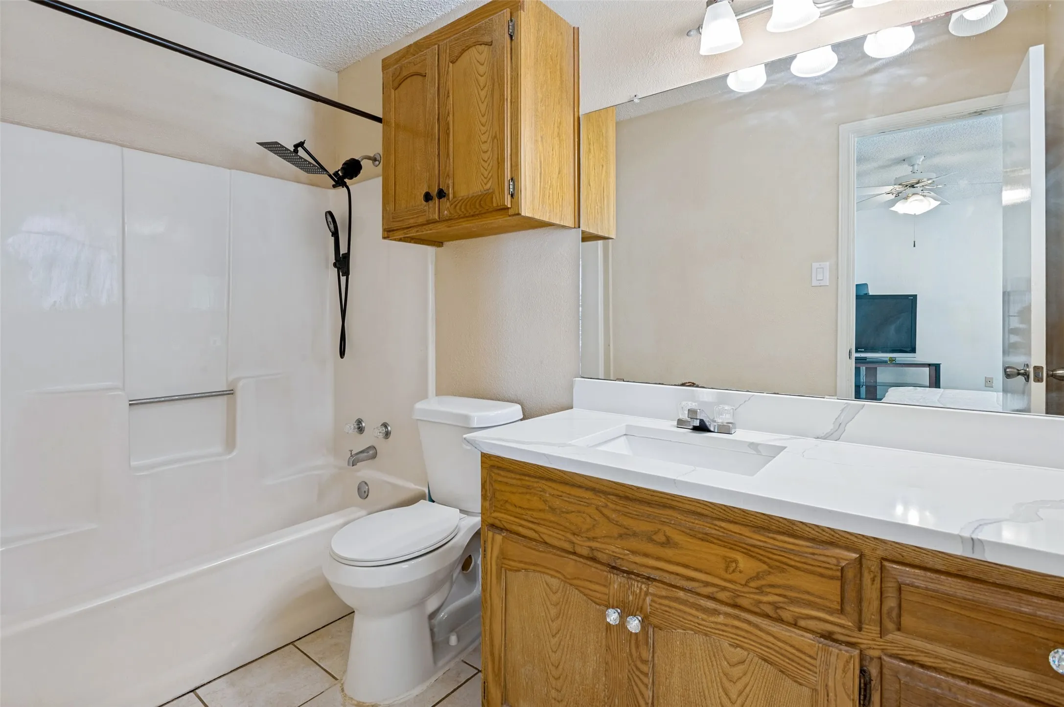 Single Family Residence For Rent in Tarrant County , 4108 Sunday Hill Drive, Arlington, Texas 76016, 3 Bedroom, 2 Bathroom, 2 Garage spaces, 1,284 Sqft, built in 1983, mls#21402205, Real Estate Agent in Arlington, Homes For Rent in Tarrant county, Homes For Rent in Arlington, Realtor in Arlington Texas, Real Estate Brokerage Independent Realty Texas, Luminita Cordes Realtor