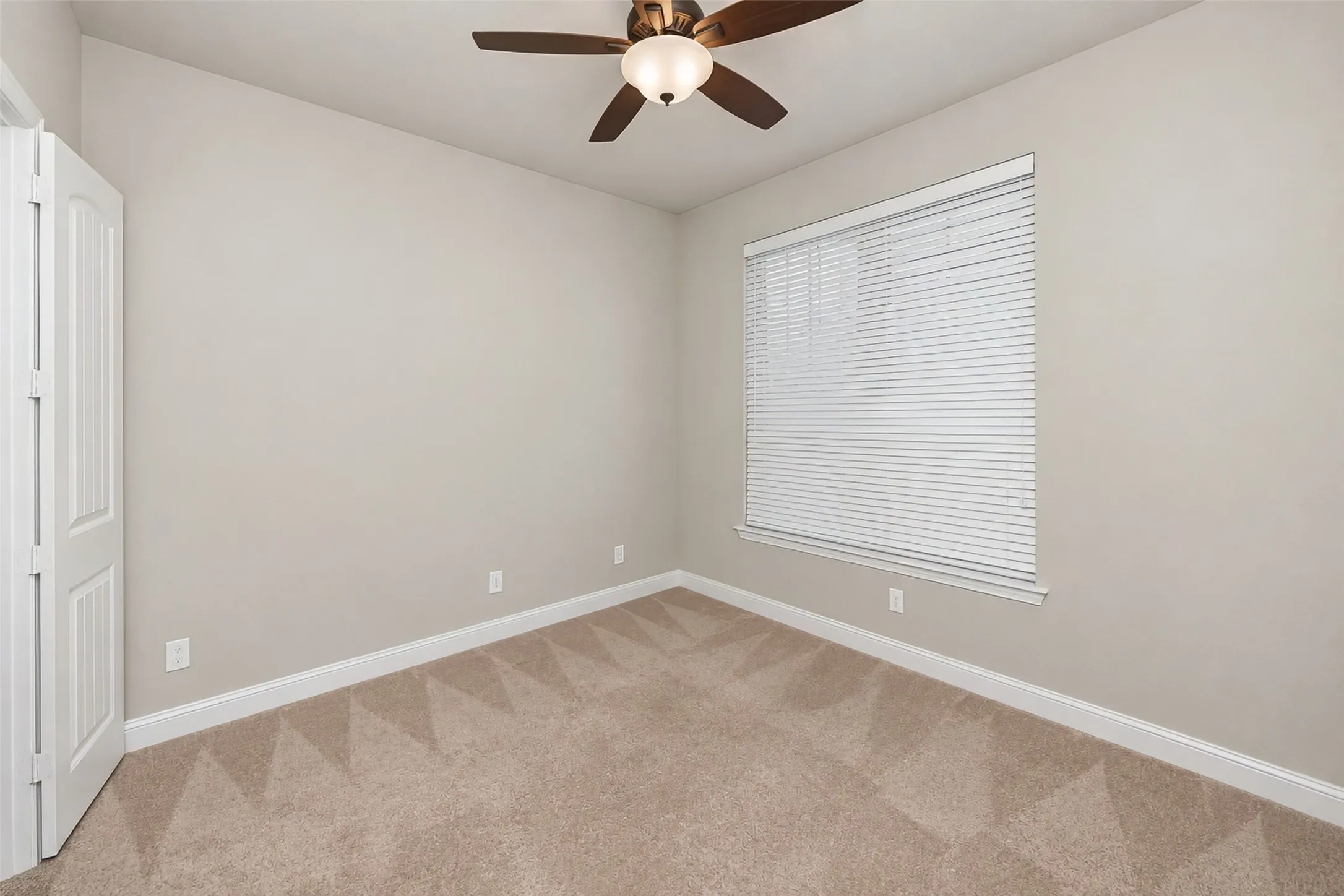 Single Family Residence For Rent in Tarrant County , 403 Morning Glory Lane, Mansfield, Texas 76063, 3 Bedroom, 2 Bathroom, 2 Garage spaces, 2,005 Sqft, built in 2017, mls#21376401, Real Estate Agent in Mansfield, Homes For Rent in Tarrant county, Homes For Rent in Mansfield, Realtor in Mansfield Texas, Real Estate Brokerage Independent Realty Texas, Luminita Cordes Realtor