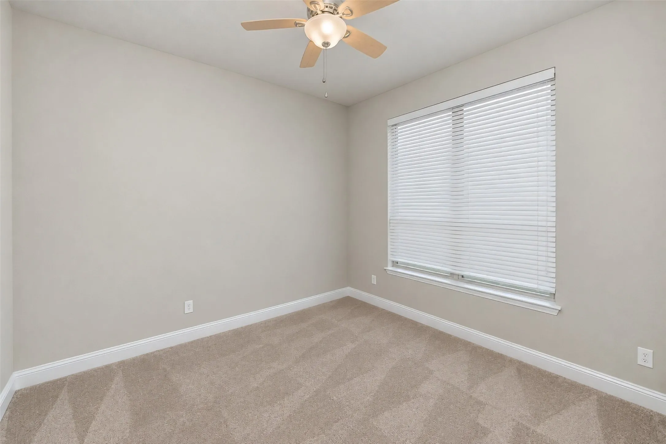 Single Family Residence For Rent in Tarrant County , 403 Morning Glory Lane, Mansfield, Texas 76063, 3 Bedroom, 2 Bathroom, 2 Garage spaces, 2,005 Sqft, built in 2017, mls#21376401, Real Estate Agent in Mansfield, Homes For Rent in Tarrant county, Homes For Rent in Mansfield, Realtor in Mansfield Texas, Real Estate Brokerage Independent Realty Texas, Luminita Cordes Realtor