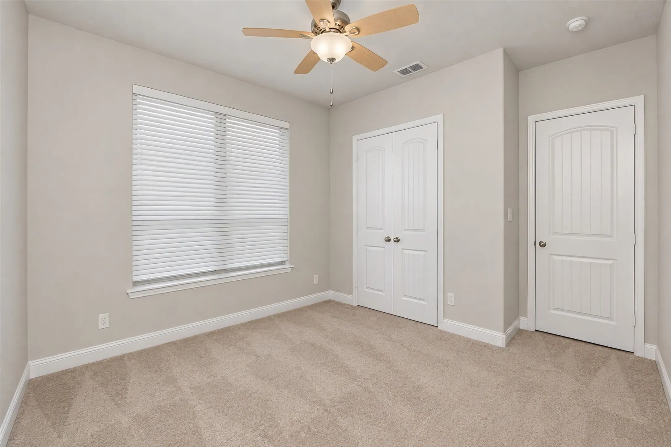 Single Family Residence For Rent in Tarrant County , 403 Morning Glory Lane, Mansfield, Texas 76063, 3 Bedroom, 2 Bathroom, 2 Garage spaces, 2,005 Sqft, built in 2017, mls#21376401, Real Estate Agent in Mansfield, Homes For Rent in Tarrant county, Homes For Rent in Mansfield, Realtor in Mansfield Texas, Real Estate Brokerage Independent Realty Texas, Luminita Cordes Realtor