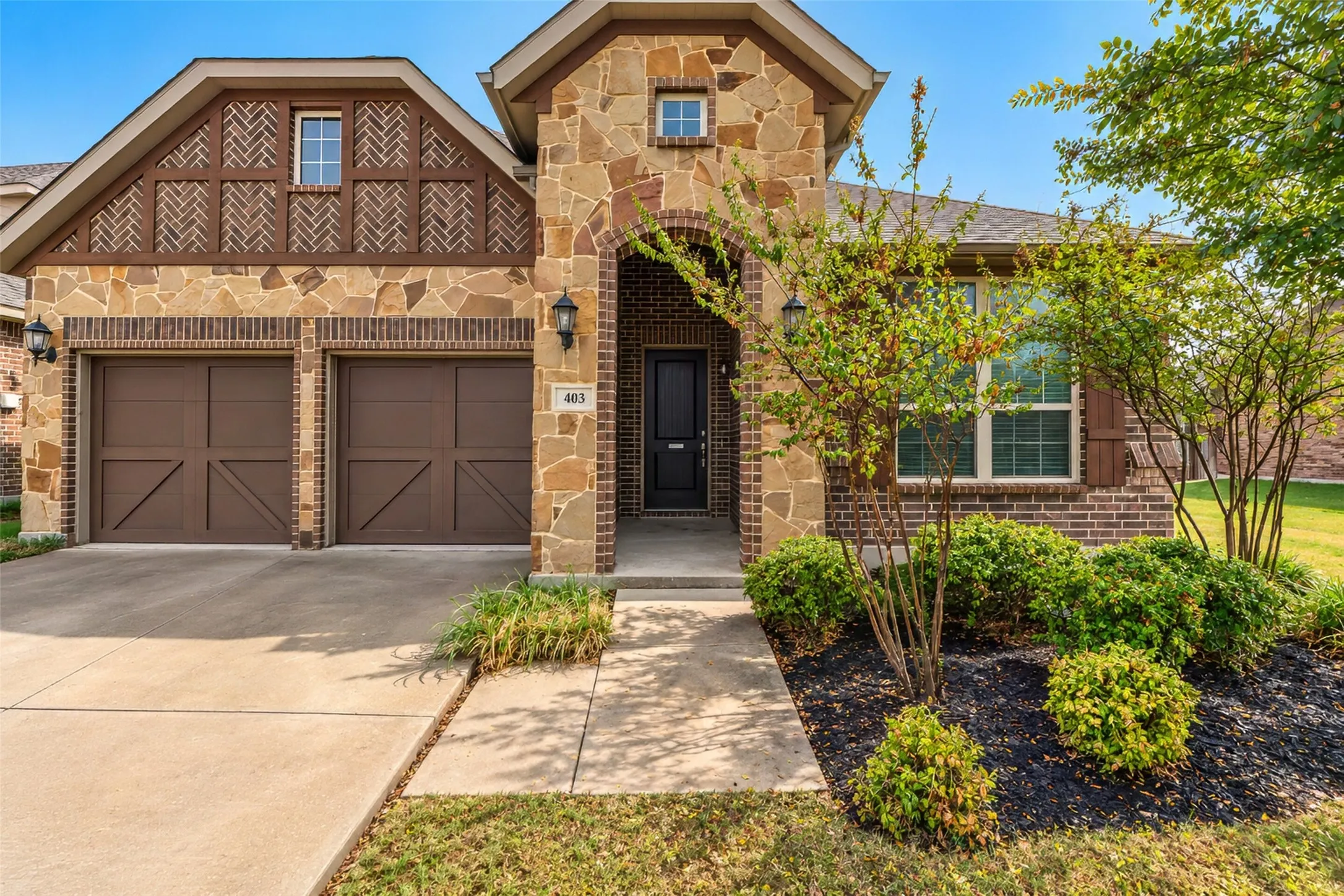 Single Family Residence For Rent in Tarrant County , 403 Morning Glory Lane, Mansfield, Texas 76063, 3 Bedroom, 2 Bathroom, 2 Garage spaces, 2,005 Sqft, built in 2017, mls#21376401, Real Estate Agent in Mansfield, Homes For Rent in Tarrant county, Homes For Rent in Mansfield, Realtor in Mansfield Texas, Real Estate Brokerage Independent Realty Texas, Luminita Cordes Realtor