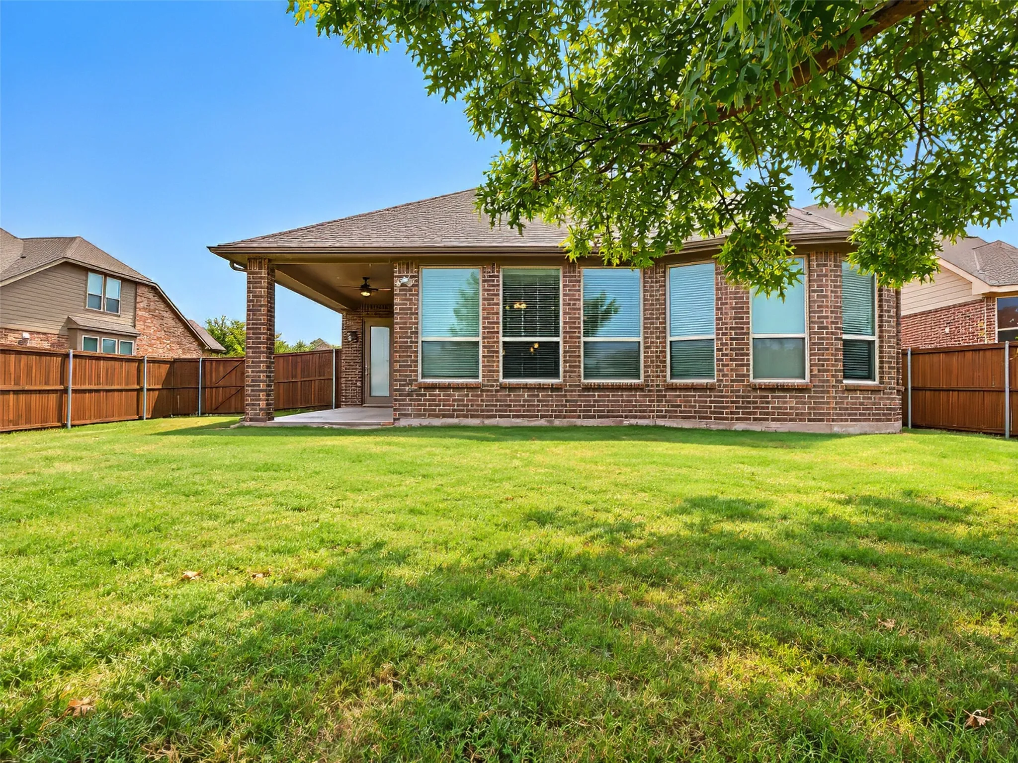 Single Family Residence For Rent in Tarrant County , 403 Morning Glory Lane, Mansfield, Texas 76063, 3 Bedroom, 2 Bathroom, 2 Garage spaces, 2,005 Sqft, built in 2017, mls#21376401, Real Estate Agent in Mansfield, Homes For Rent in Tarrant county, Homes For Rent in Mansfield, Realtor in Mansfield Texas, Real Estate Brokerage Independent Realty Texas, Luminita Cordes Realtor