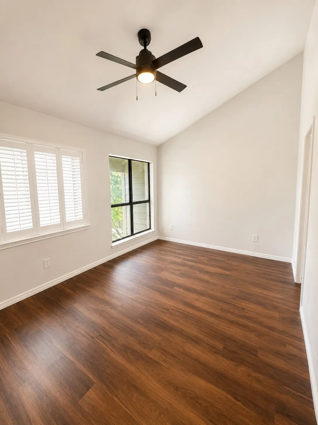 Condominium For Rent in Collin County , 2204 W Park Boulevard 2901, Plano, Texas 75075, 3 Bedroom, 2 Bathroom, Garage spaces, 1,292 Sqft, built in 1982, mls#21402219, Real Estate Agent in Plano, Homes For Rent in Collin county, Homes For Rent in Plano, Realtor in Plano Texas, Real Estate Brokerage Independent Realty Texas, Luminita Cordes Realtor