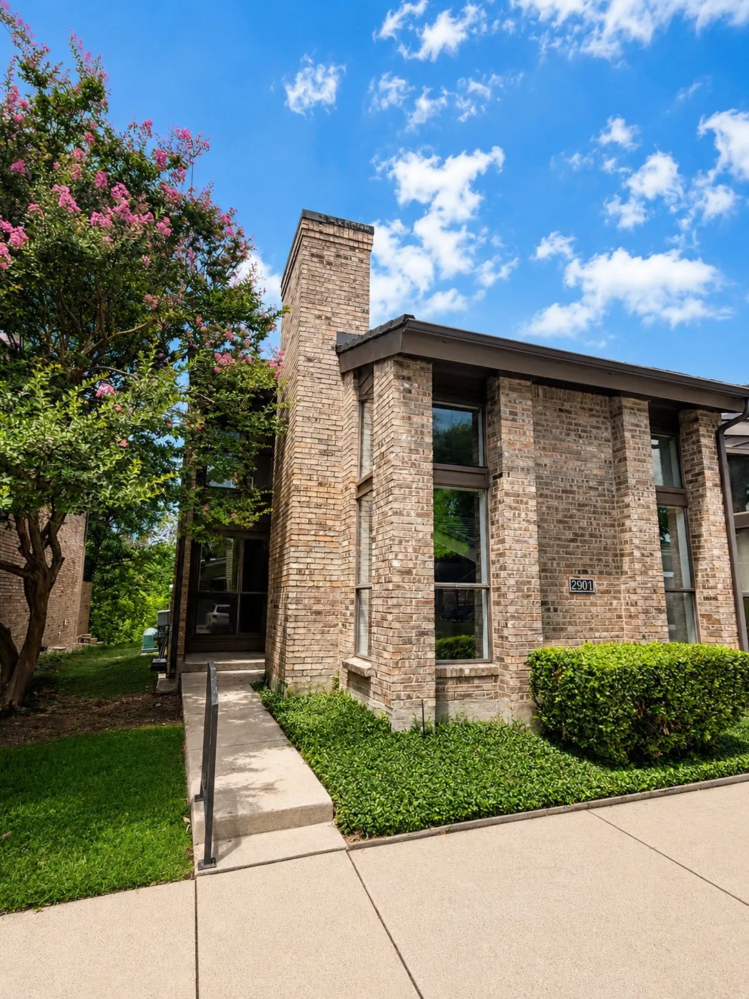 Condominium For Rent in Collin County , 2204 W Park Boulevard 2901, Plano, Texas 75075, 3 Bedroom, 2 Bathroom, Garage spaces, 1,292 Sqft, built in 1982, mls#21402219, Real Estate Agent in Plano, Homes For Rent in Collin county, Homes For Rent in Plano, Realtor in Plano Texas, Real Estate Brokerage Independent Realty Texas, Luminita Cordes Realtor