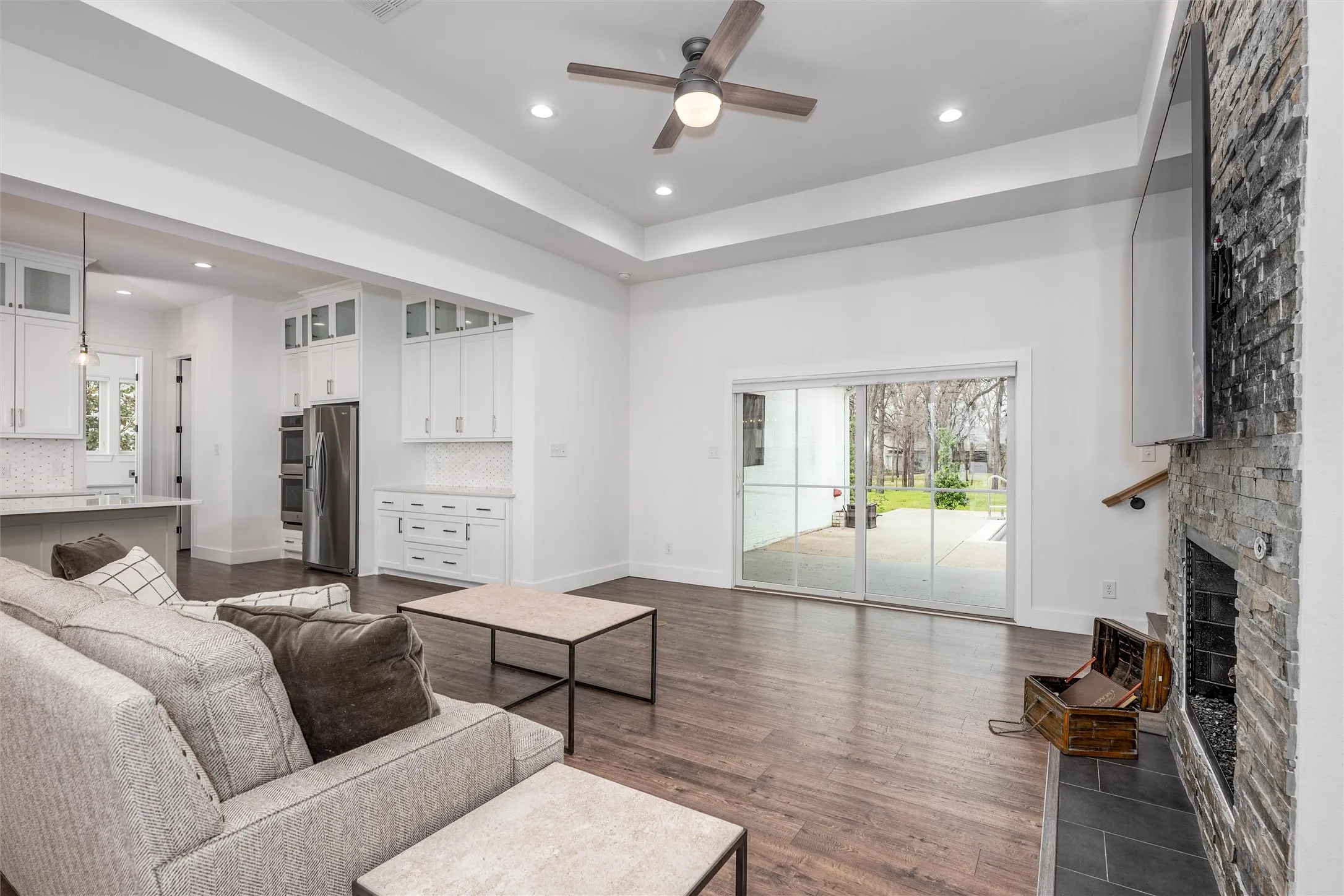 Single Family Residence For Sale in Henderson County , 653 Enchanted Isles Drive, Mabank, Texas 75156, 4 Bedroom, 4 Bathroom, 2 Garage spaces, 2,857 Sqft, built in 2021, mls#21402200, Real Estate Agent in Mabank, Homes For Sale in Henderson county, Homes For Sale in Mabank, Realtor in Mabank Texas, Real Estate Brokerage Independent Realty Texas, Luminita Cordes Realtor