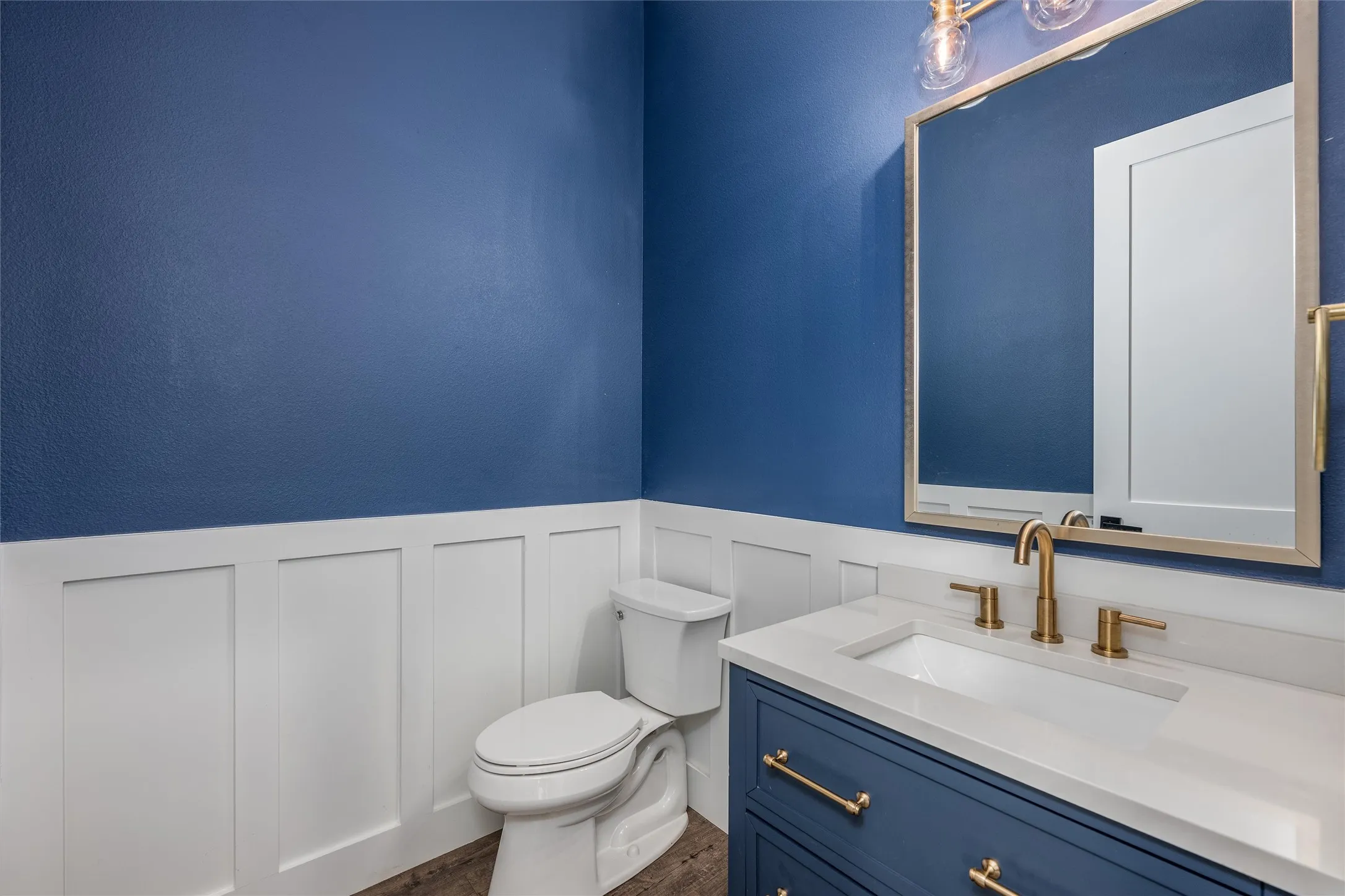 Single Family Residence For Sale in Henderson County , 653 Enchanted Isles Drive, Mabank, Texas 75156, 4 Bedroom, 4 Bathroom, 2 Garage spaces, 2,857 Sqft, built in 2021, mls#21402200, Real Estate Agent in Mabank, Homes For Sale in Henderson county, Homes For Sale in Mabank, Realtor in Mabank Texas, Real Estate Brokerage Independent Realty Texas, Luminita Cordes Realtor