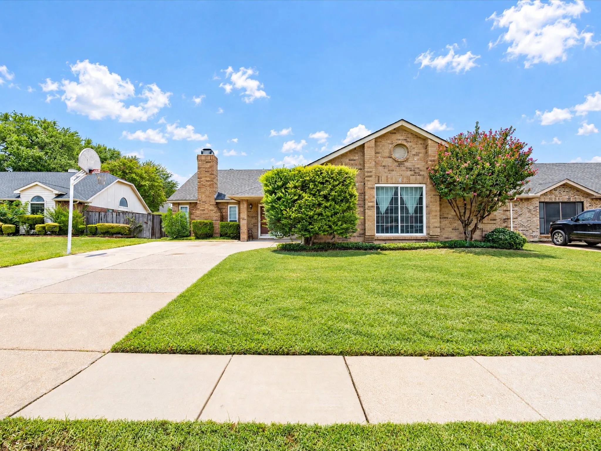 Single Family Residence For Sale in Tarrant County , 1705 Sandy Point Court, Arlington, Texas 76018, 4 Bedroom, 2 Bathroom, 2 Garage spaces, 1,888 Sqft, built in 1986, mls#21400425, Real Estate Agent in Arlington, Homes For Sale in Tarrant county, Homes For Sale in Arlington, Realtor in Arlington Texas, Real Estate Brokerage Independent Realty Texas, Luminita Cordes Realtor