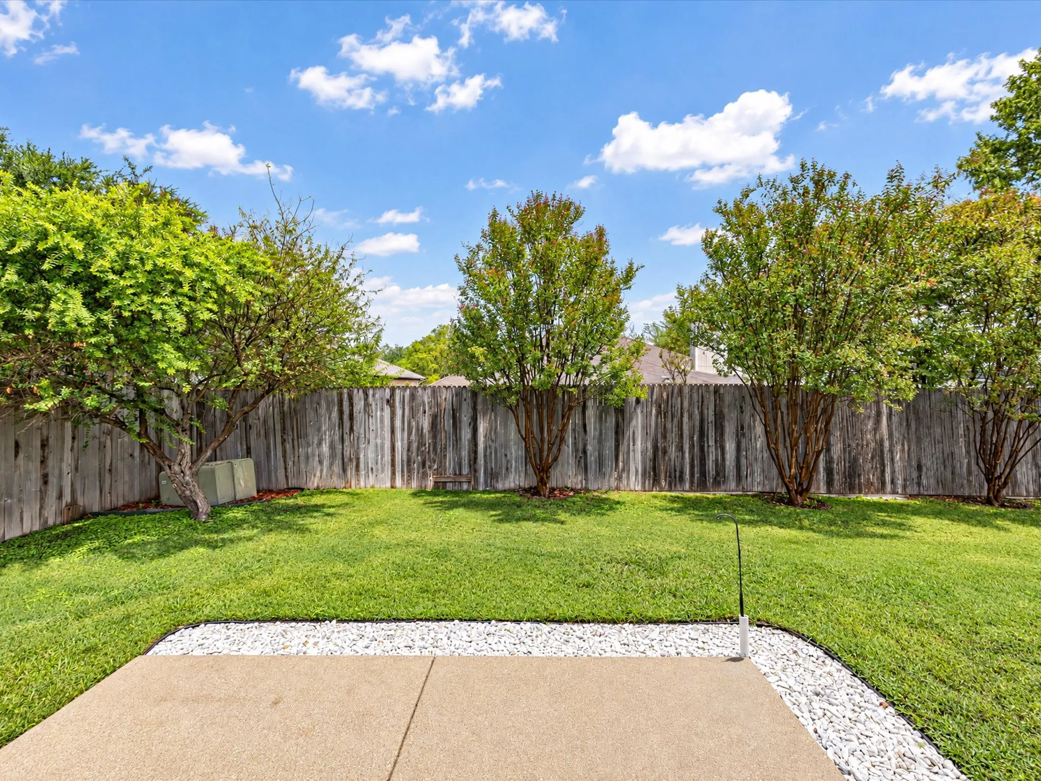 Single Family Residence For Sale in Tarrant County , 1705 Sandy Point Court, Arlington, Texas 76018, 4 Bedroom, 2 Bathroom, 2 Garage spaces, 1,888 Sqft, built in 1986, mls#21400425, Real Estate Agent in Arlington, Homes For Sale in Tarrant county, Homes For Sale in Arlington, Realtor in Arlington Texas, Real Estate Brokerage Independent Realty Texas, Luminita Cordes Realtor