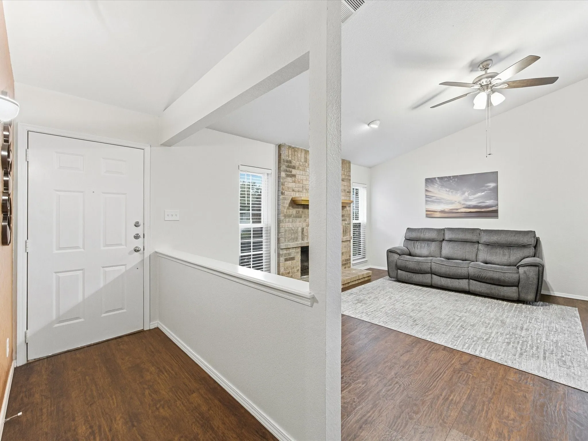 Single Family Residence For Sale in Tarrant County , 1705 Sandy Point Court, Arlington, Texas 76018, 4 Bedroom, 2 Bathroom, 2 Garage spaces, 1,888 Sqft, built in 1986, mls#21400425, Real Estate Agent in Arlington, Homes For Sale in Tarrant county, Homes For Sale in Arlington, Realtor in Arlington Texas, Real Estate Brokerage Independent Realty Texas, Luminita Cordes Realtor