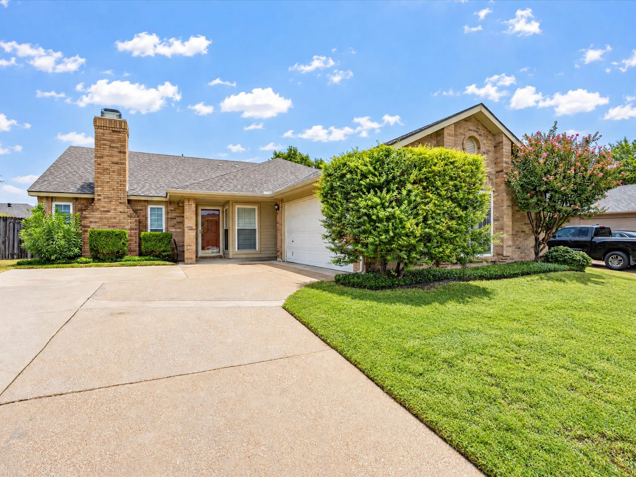 Single Family Residence For Sale in Tarrant County , 1705 Sandy Point Court, Arlington, Texas 76018, 4 Bedroom, 2 Bathroom, 2 Garage spaces, 1,888 Sqft, built in 1986, mls#21400425, Real Estate Agent in Arlington, Homes For Sale in Tarrant county, Homes For Sale in Arlington, Realtor in Arlington Texas, Real Estate Brokerage Independent Realty Texas, Luminita Cordes Realtor