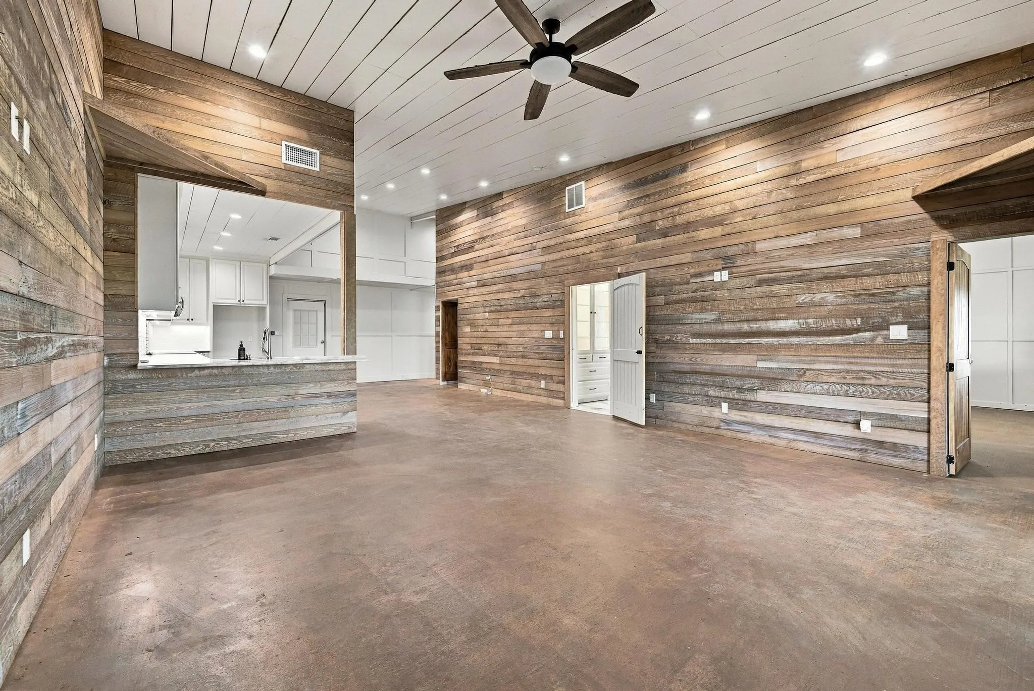 Warehouse For Rent in Grayson County , 8667 Us-377, Collinsville, Texas 76233, 0, 0, Garage spaces, 0 Sqft, built in 2017, mls#21400844, Real Estate Agent in Collinsville, Homes For Rent in Grayson county, Homes For Rent in Collinsville, Realtor in Collinsville Texas, Real Estate Brokerage Independent Realty Texas, Luminita Cordes Realtor