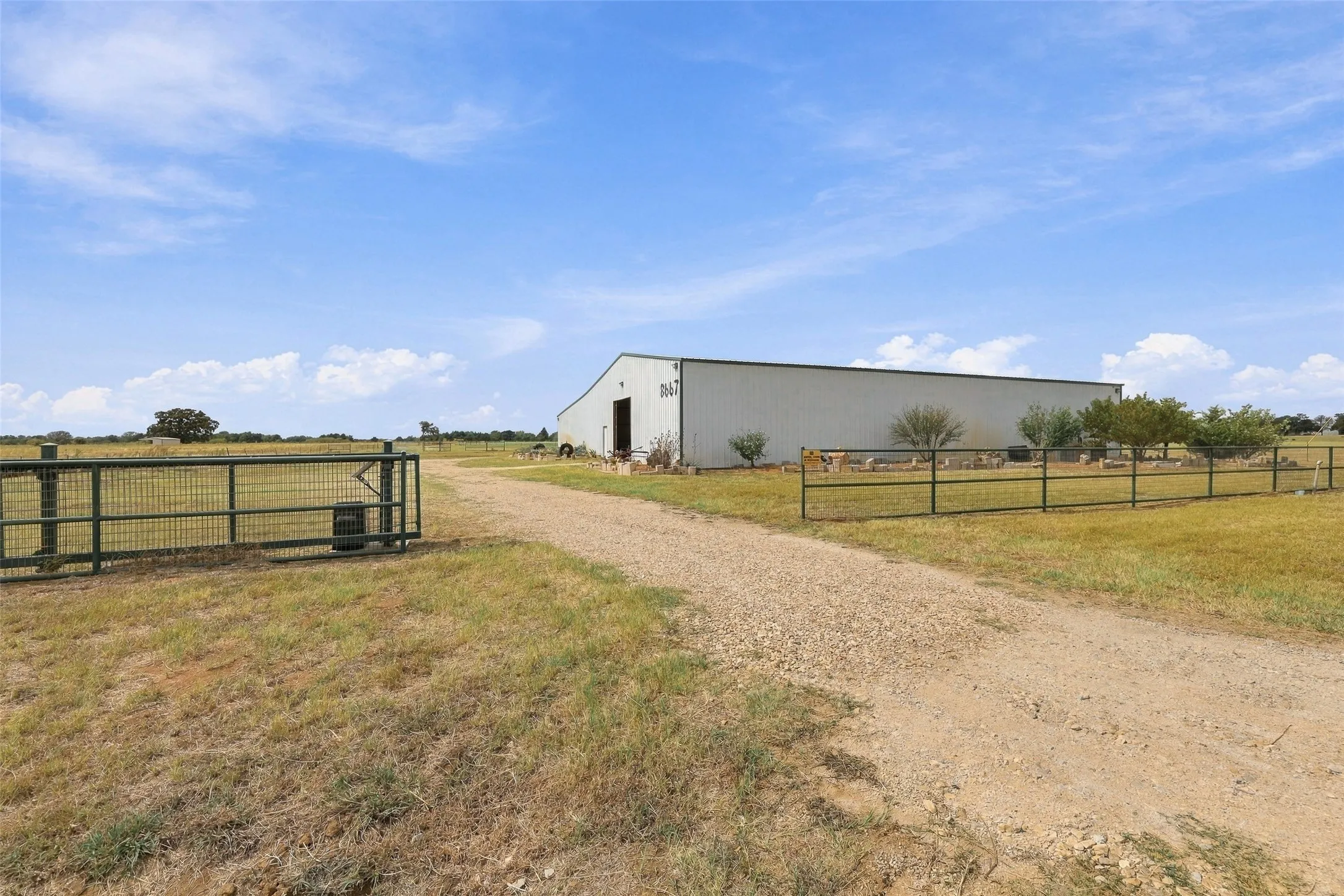 Warehouse For Rent in Grayson County , 8667 Us-377, Collinsville, Texas 76233, 0, 0, Garage spaces, 0 Sqft, built in 2017, mls#21400844, Real Estate Agent in Collinsville, Homes For Rent in Grayson county, Homes For Rent in Collinsville, Realtor in Collinsville Texas, Real Estate Brokerage Independent Realty Texas, Luminita Cordes Realtor
