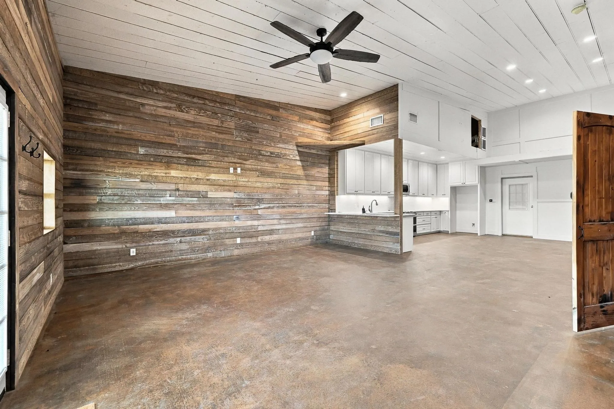 Warehouse For Rent in Grayson County , 8667 Us-377, Collinsville, Texas 76233, 0, 0, Garage spaces, 0 Sqft, built in 2017, mls#21400844, Real Estate Agent in Collinsville, Homes For Rent in Grayson county, Homes For Rent in Collinsville, Realtor in Collinsville Texas, Real Estate Brokerage Independent Realty Texas, Luminita Cordes Realtor