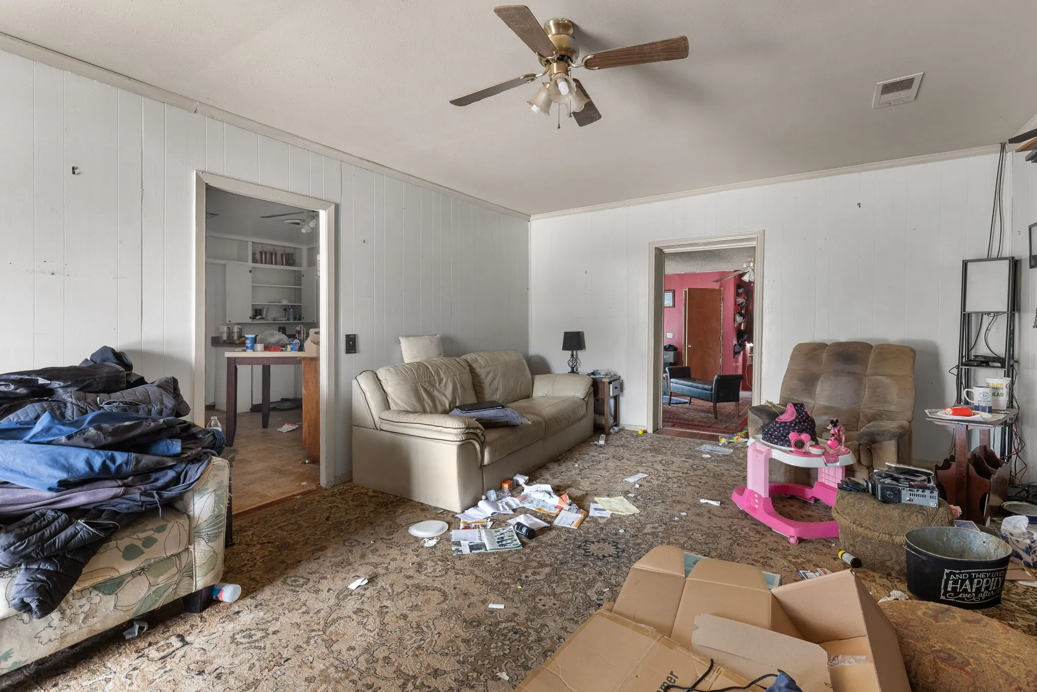 Single Family Residence For Sale in Clay County , 515 N Angelina Street, Henrietta, Texas 76365, 3 Bedroom, 2 Bathroom, Garage spaces, 1,746 Sqft, built in 1965, mls#21402209, Real Estate Agent in Henrietta, Homes For Sale in Clay county, Homes For Sale in Henrietta, Realtor in Henrietta Texas, Real Estate Brokerage Independent Realty Texas, Luminita Cordes Realtor