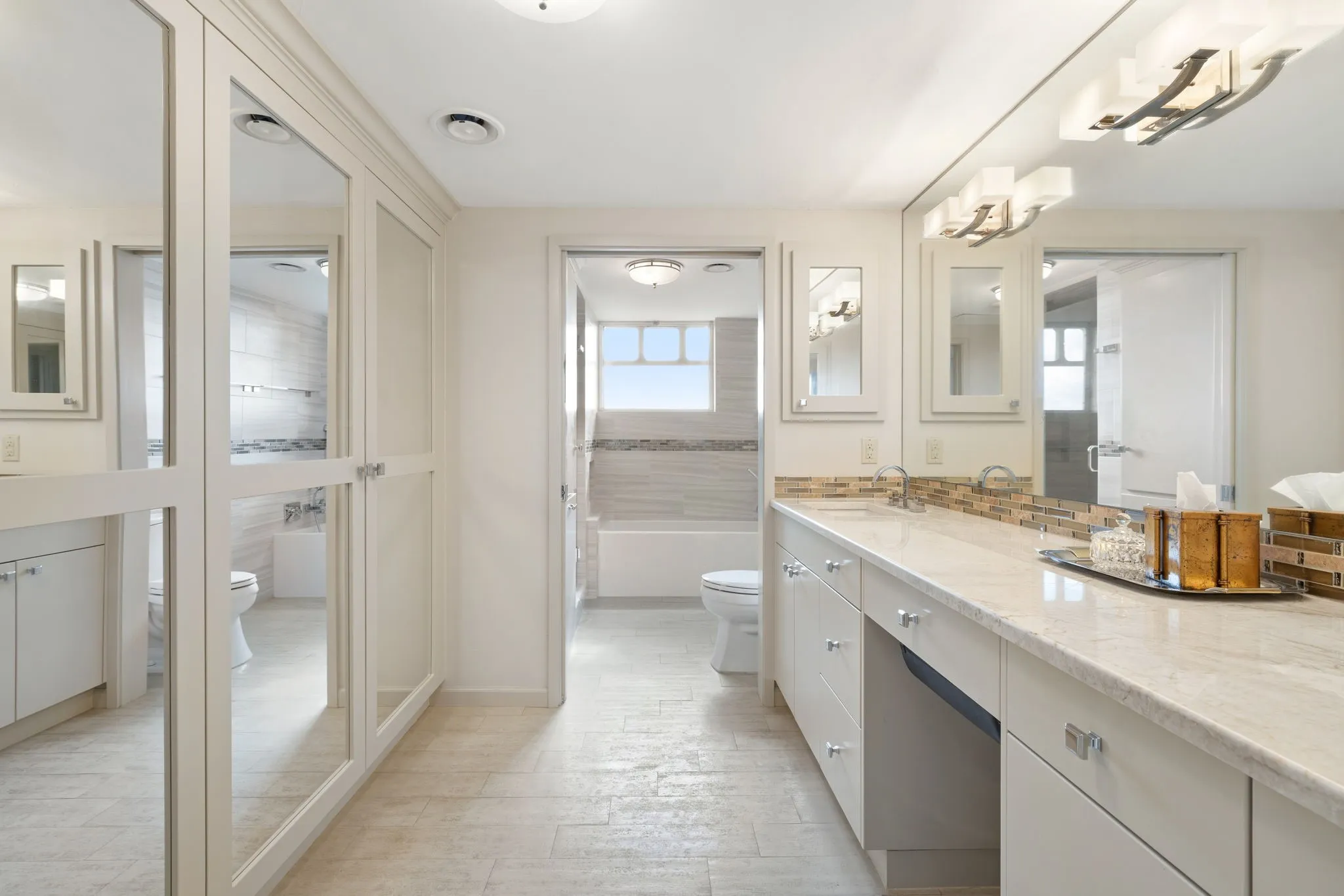 Condominium For Sale in Dallas County , 3525 Turtle Creek Boulevard 12E, Dallas, Texas 75219, 2 Bedroom, 2 Bathroom, 2 Garage spaces, 1,993 Sqft, built in 1957, mls#21402030, Real Estate Agent in Dallas, Homes For Sale in Dallas county, Homes For Sale in Dallas, Realtor in Dallas Texas, Real Estate Brokerage Independent Realty Texas, Luminita Cordes Realtor