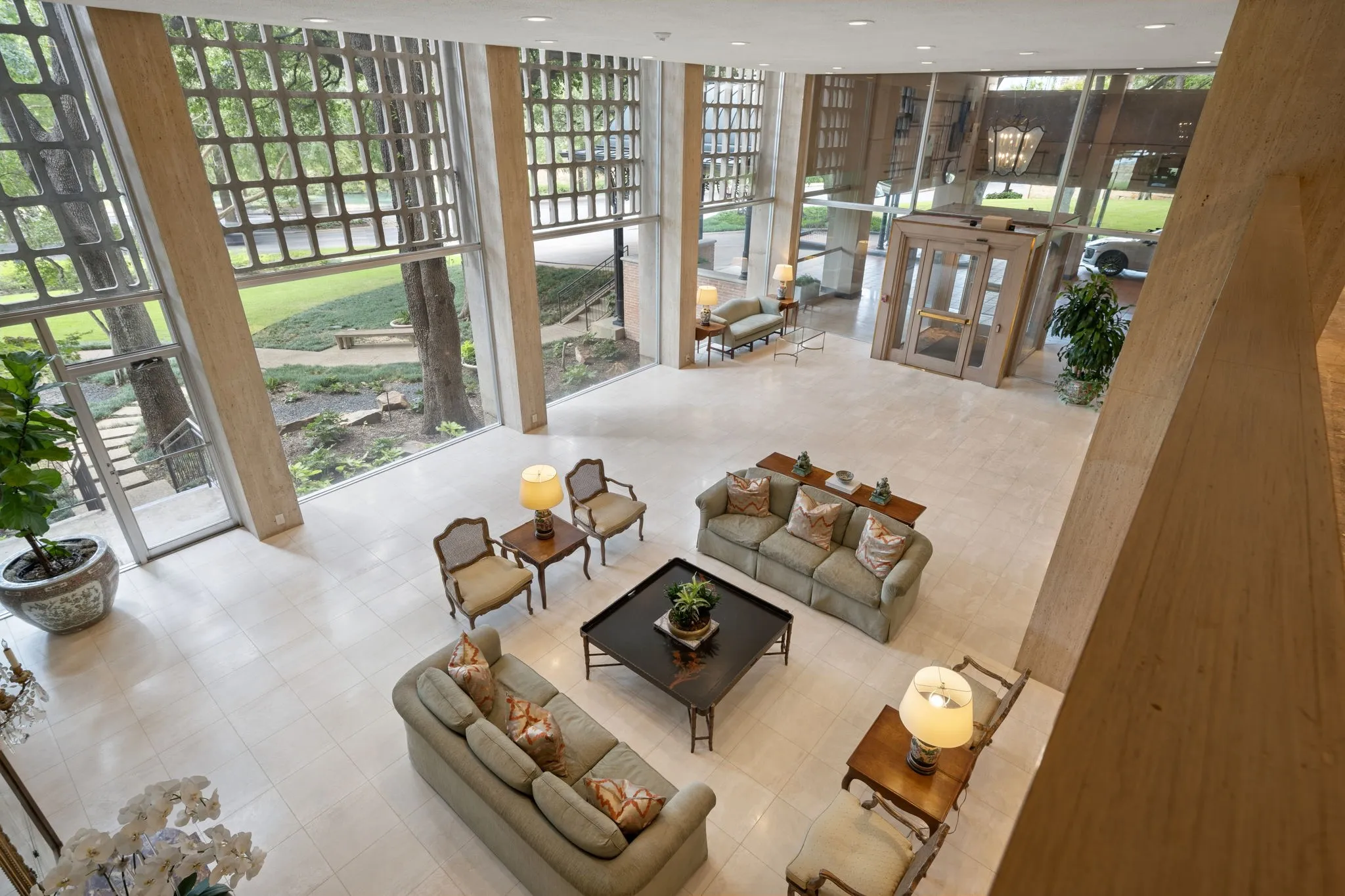 Condominium For Sale in Dallas County , 3525 Turtle Creek Boulevard 12E, Dallas, Texas 75219, 2 Bedroom, 2 Bathroom, 2 Garage spaces, 1,993 Sqft, built in 1957, mls#21402030, Real Estate Agent in Dallas, Homes For Sale in Dallas county, Homes For Sale in Dallas, Realtor in Dallas Texas, Real Estate Brokerage Independent Realty Texas, Luminita Cordes Realtor