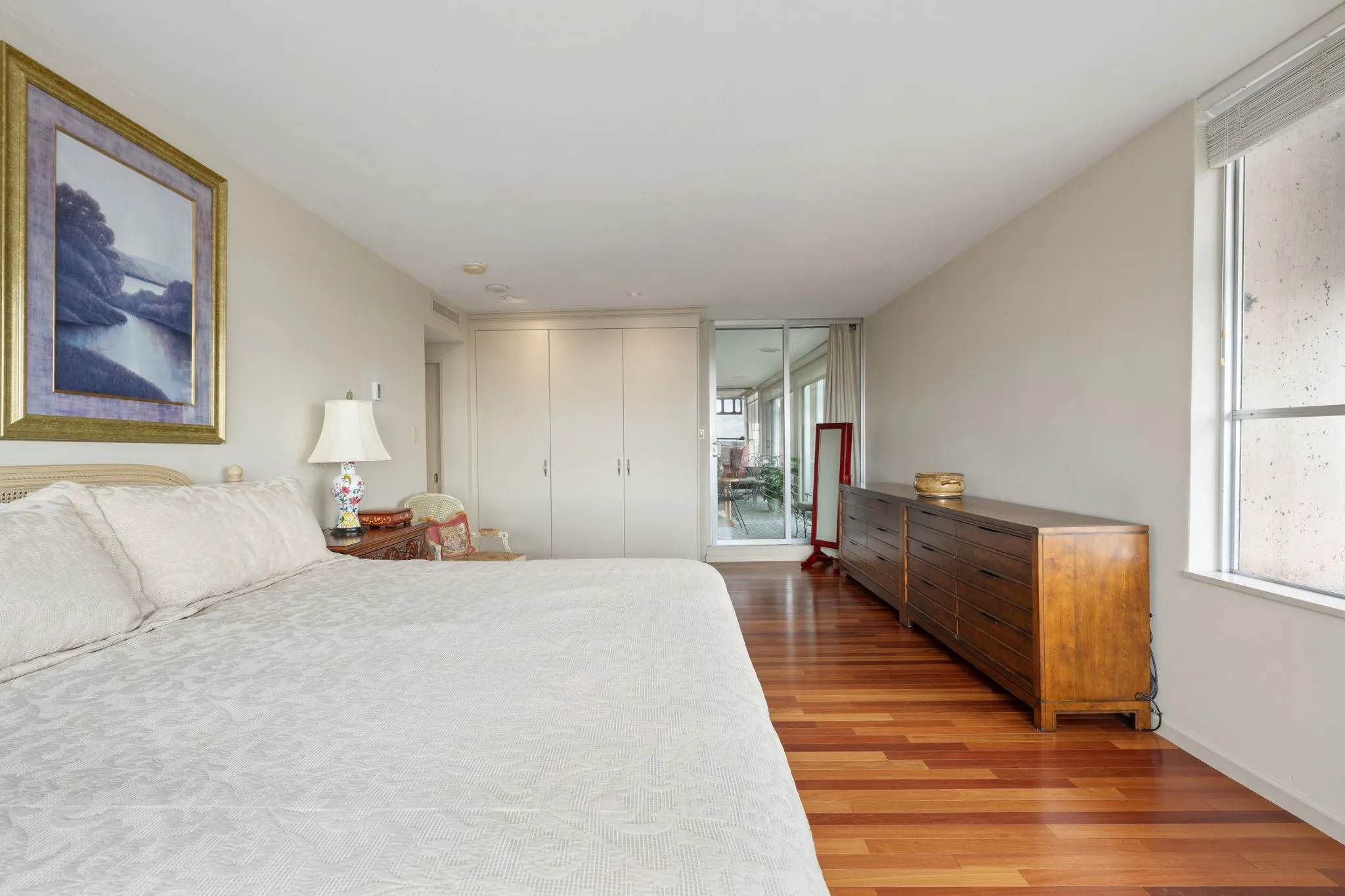 Condominium For Sale in Dallas County , 3525 Turtle Creek Boulevard 12E, Dallas, Texas 75219, 2 Bedroom, 2 Bathroom, 2 Garage spaces, 1,993 Sqft, built in 1957, mls#21402030, Real Estate Agent in Dallas, Homes For Sale in Dallas county, Homes For Sale in Dallas, Realtor in Dallas Texas, Real Estate Brokerage Independent Realty Texas, Luminita Cordes Realtor
